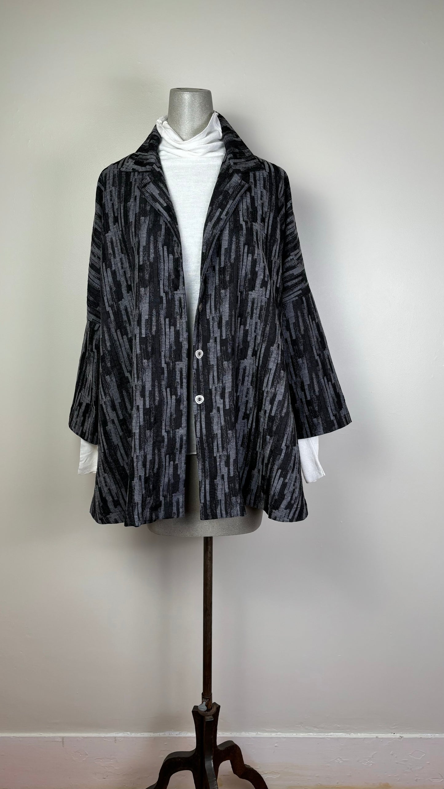Knit Knit ~ Turtleneck Sweater - Bianco