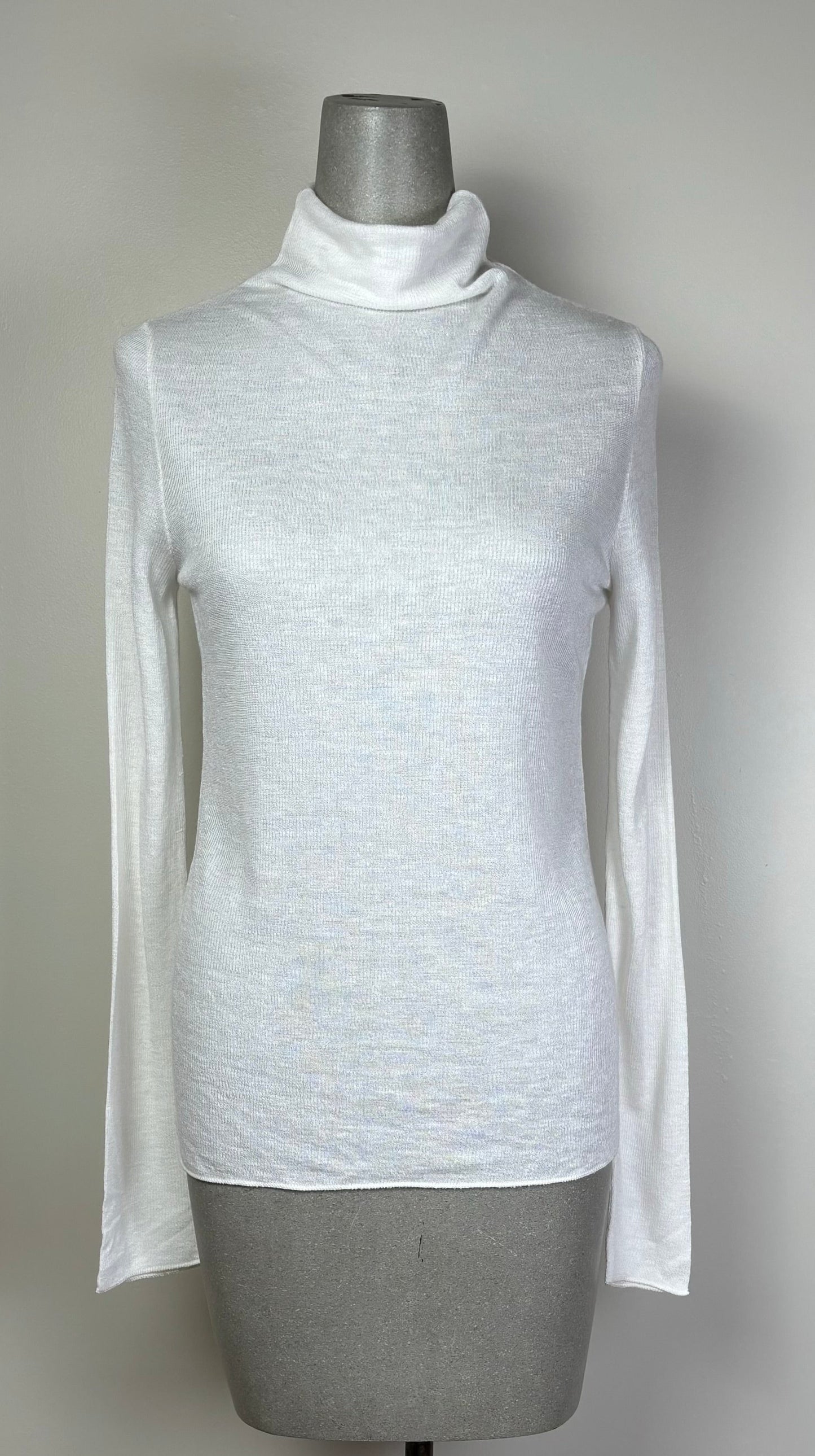 Knit Knit ~ Turtleneck Sweater - Bianco