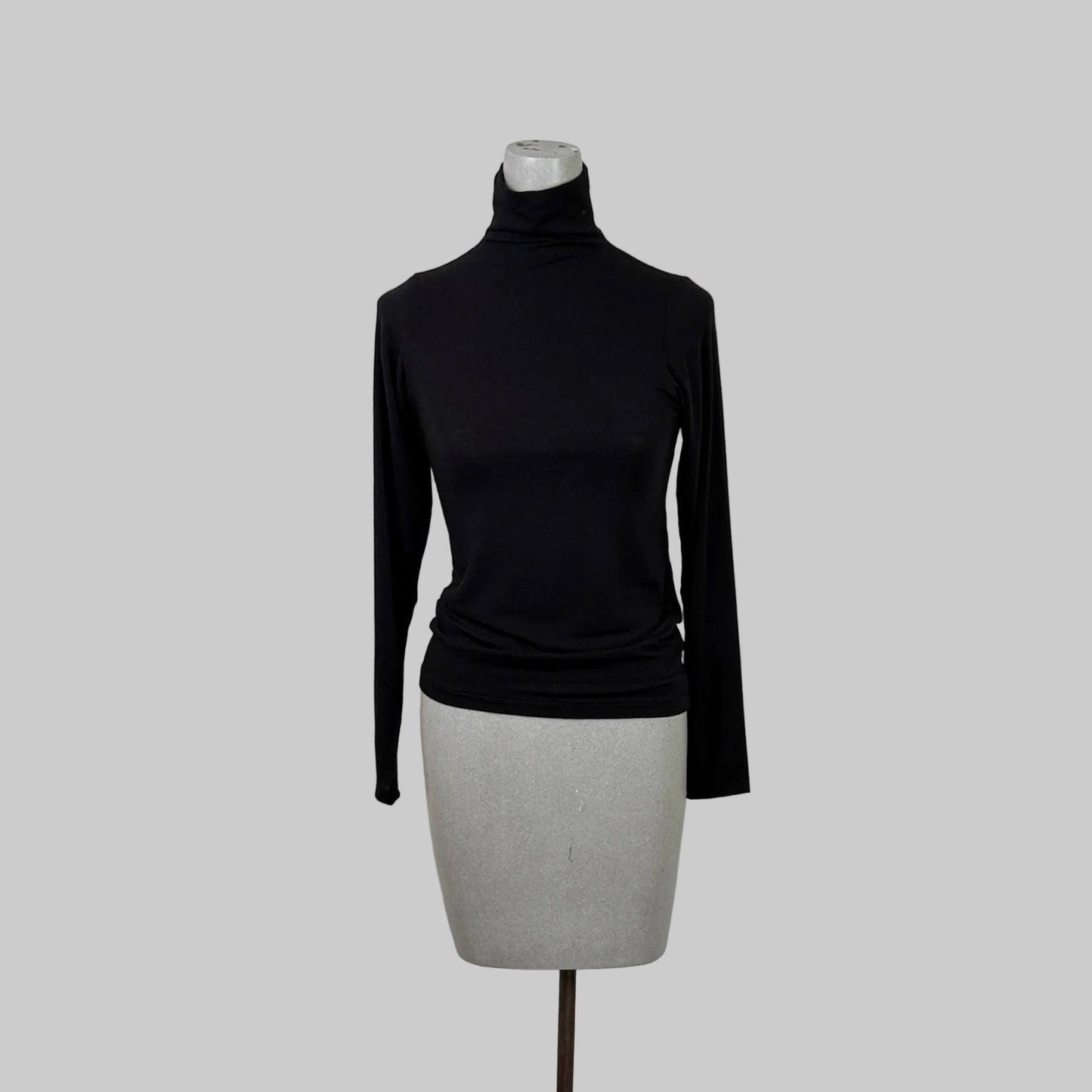Pas de Calais ~ Lyocell/Cashmere Turtleneck - Black