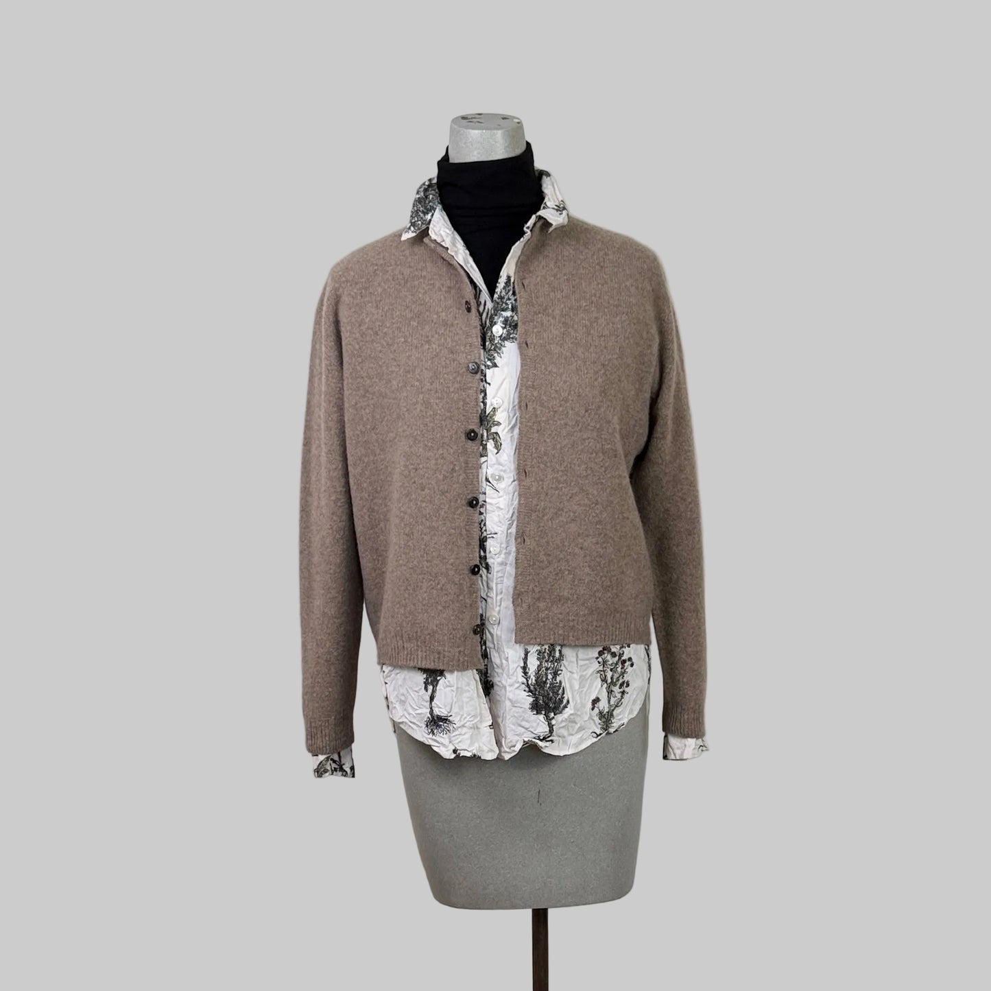Pas de Calais ~ Relax Herbal Print Shirt - Ivory