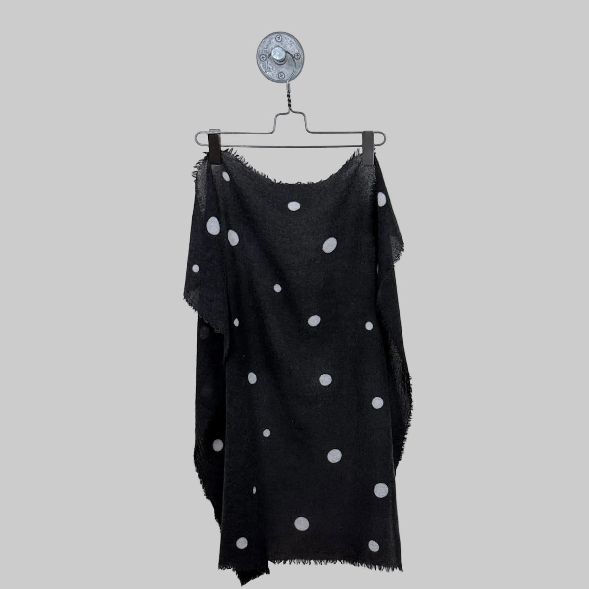 Apuntob ~ Cashmere Stole - Black Dot