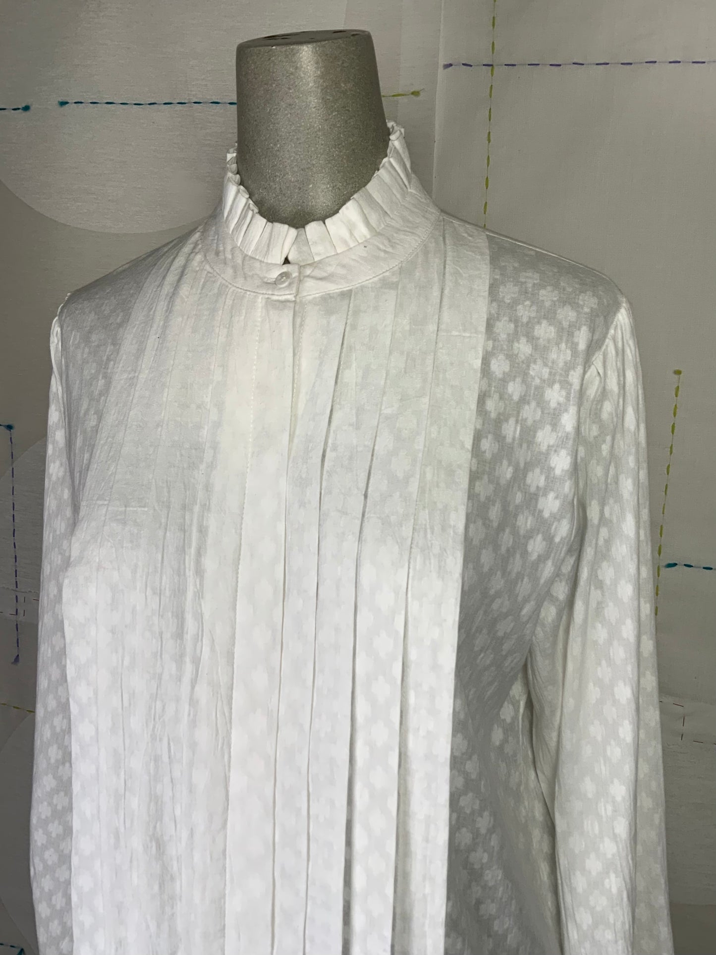 UQNATU ~ Ruffle Blouse - White
