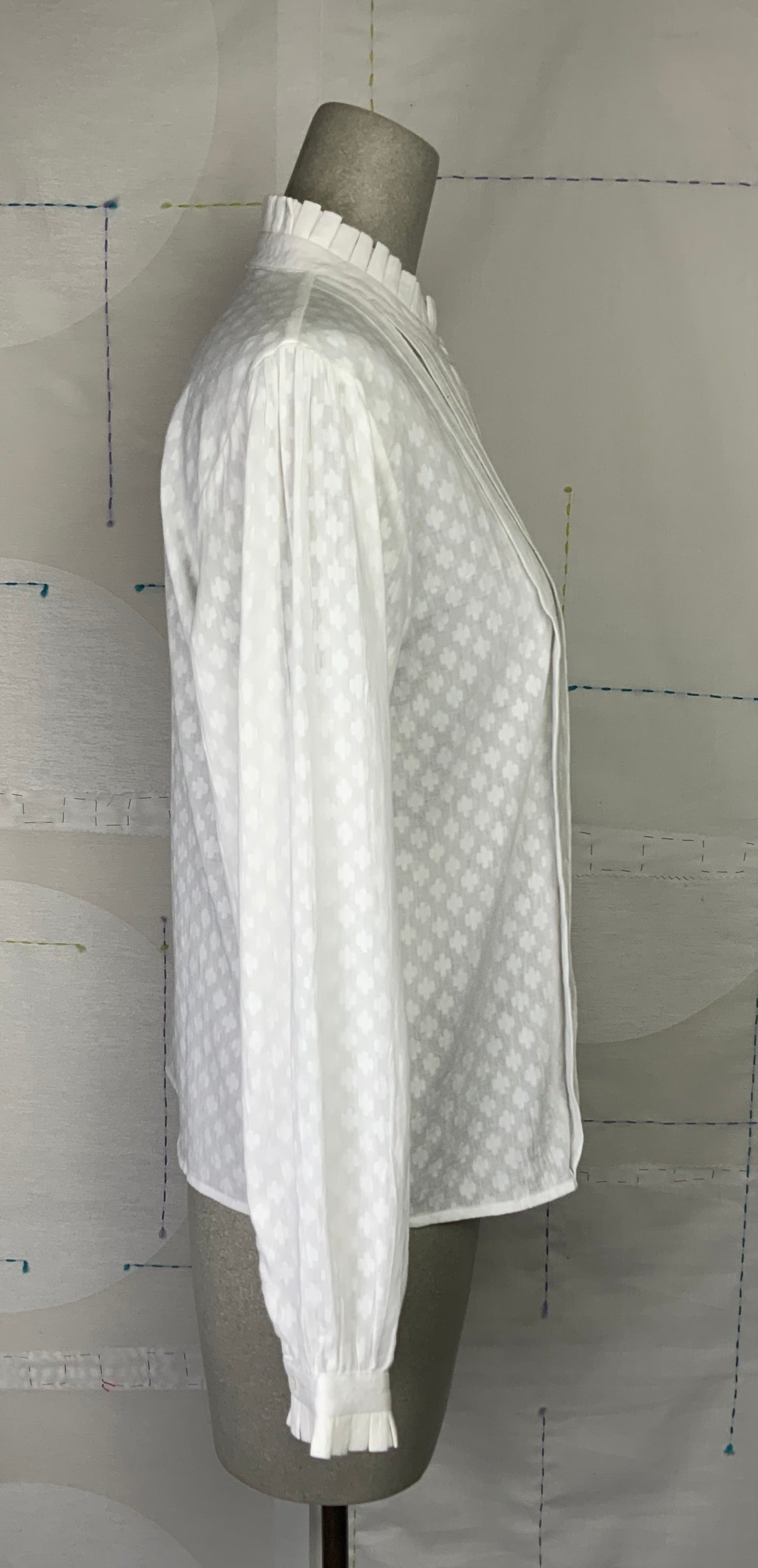 UQNATU ~ Ruffle Blouse - White