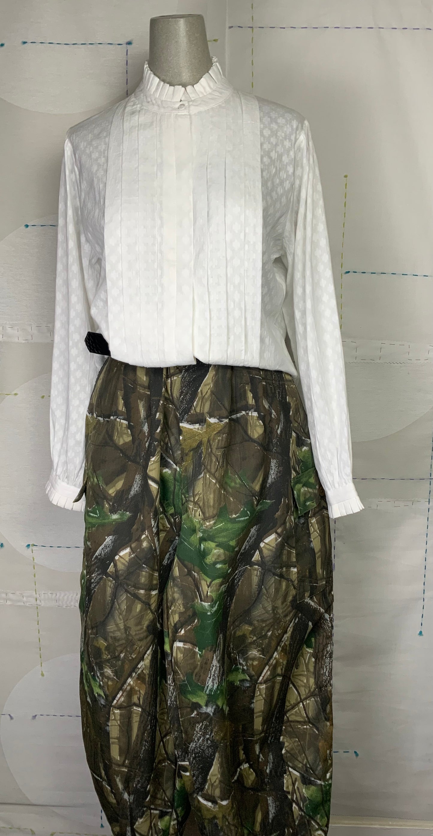 UQNATU ~ Ruffle Blouse - White