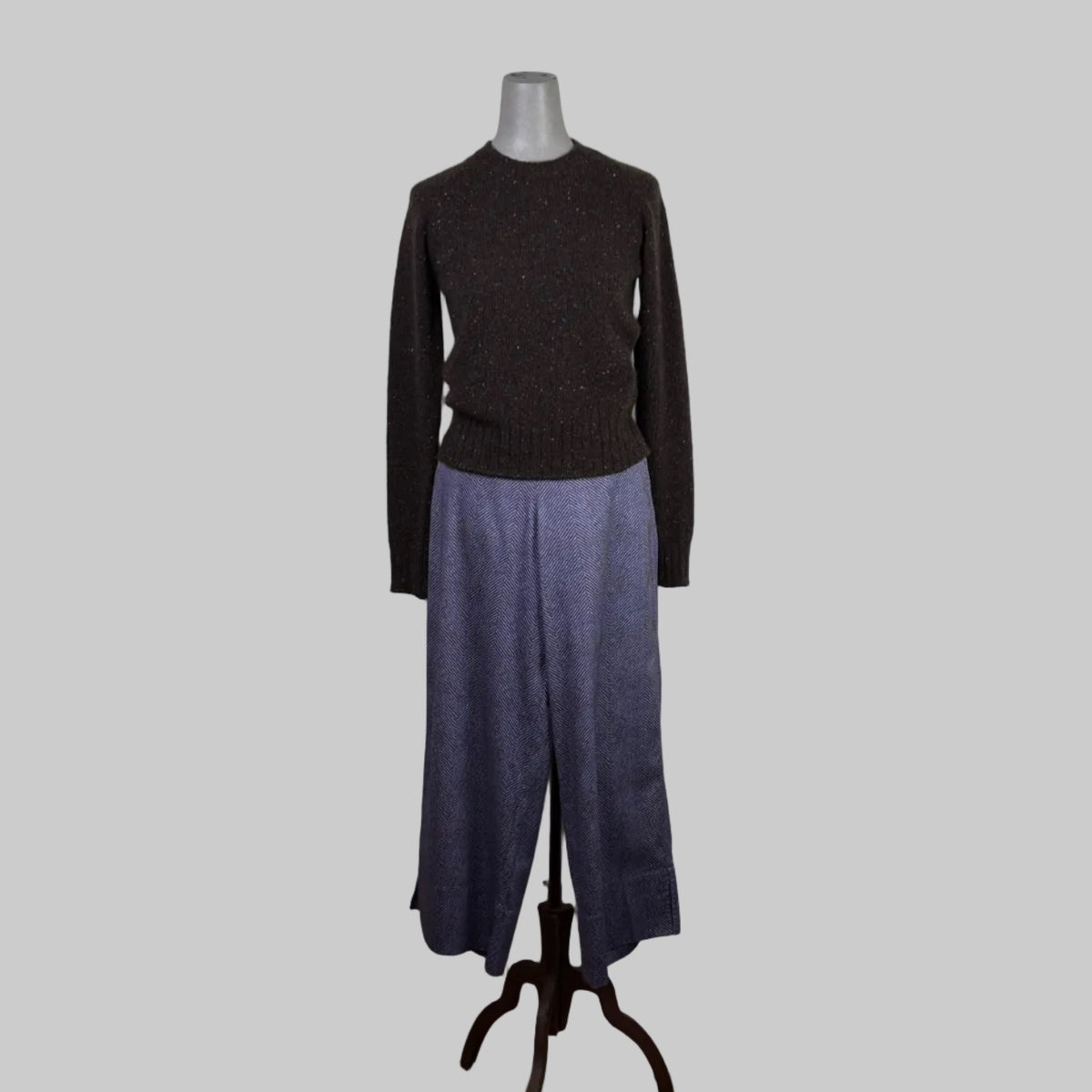 MJW. ~ Short Cashmere Pullover - Brown