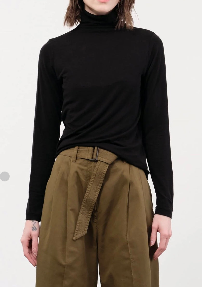 Pas de Calais ~ Lyocell + Cashmere Turtleneck - Black