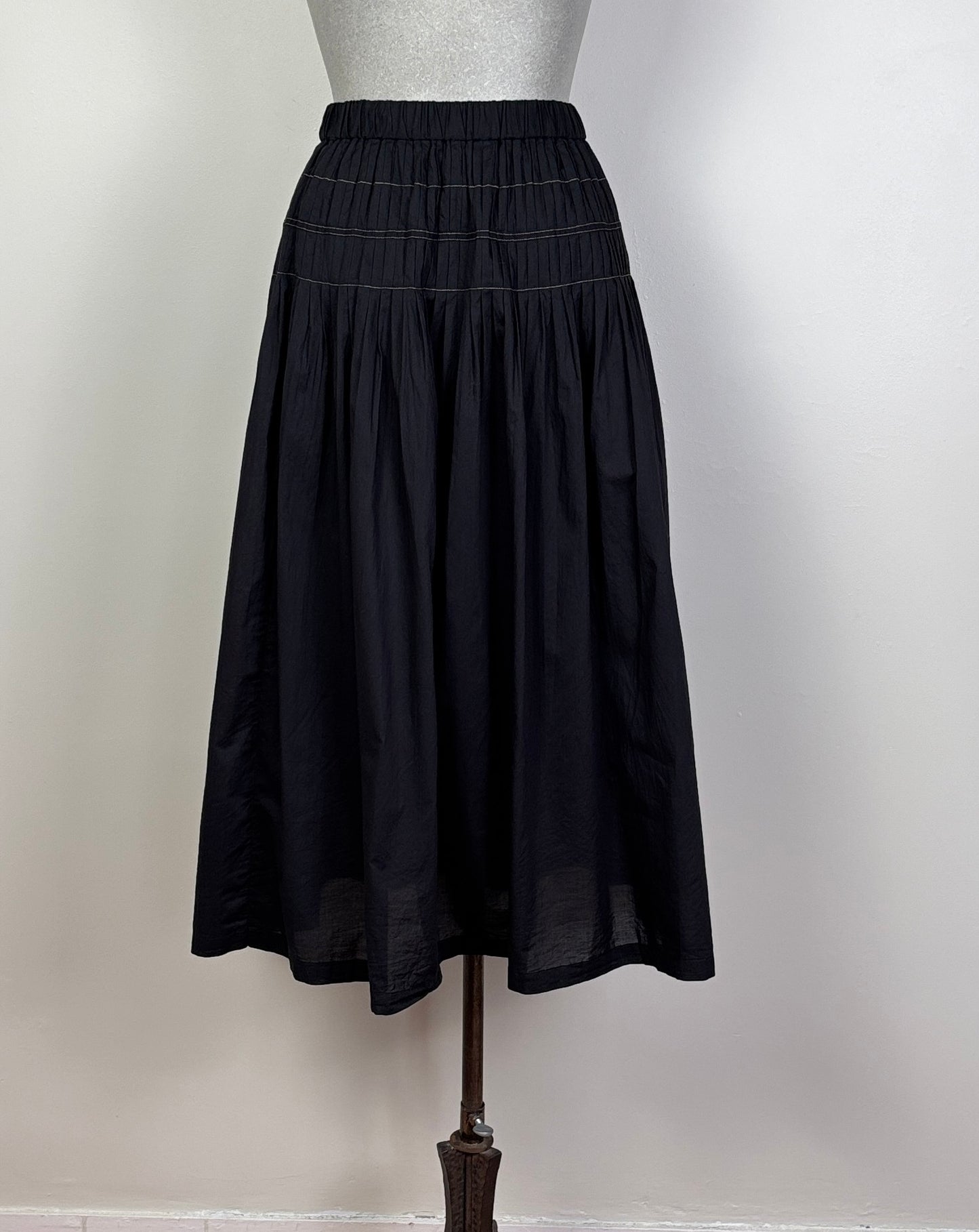 Yoshi Kondo ~ Egg Skirt - Black