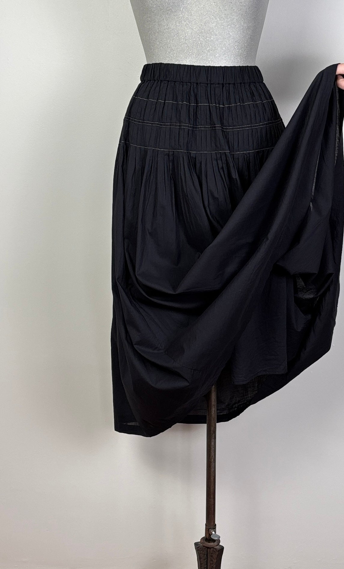Yoshi Kondo ~ Egg Skirt - Black