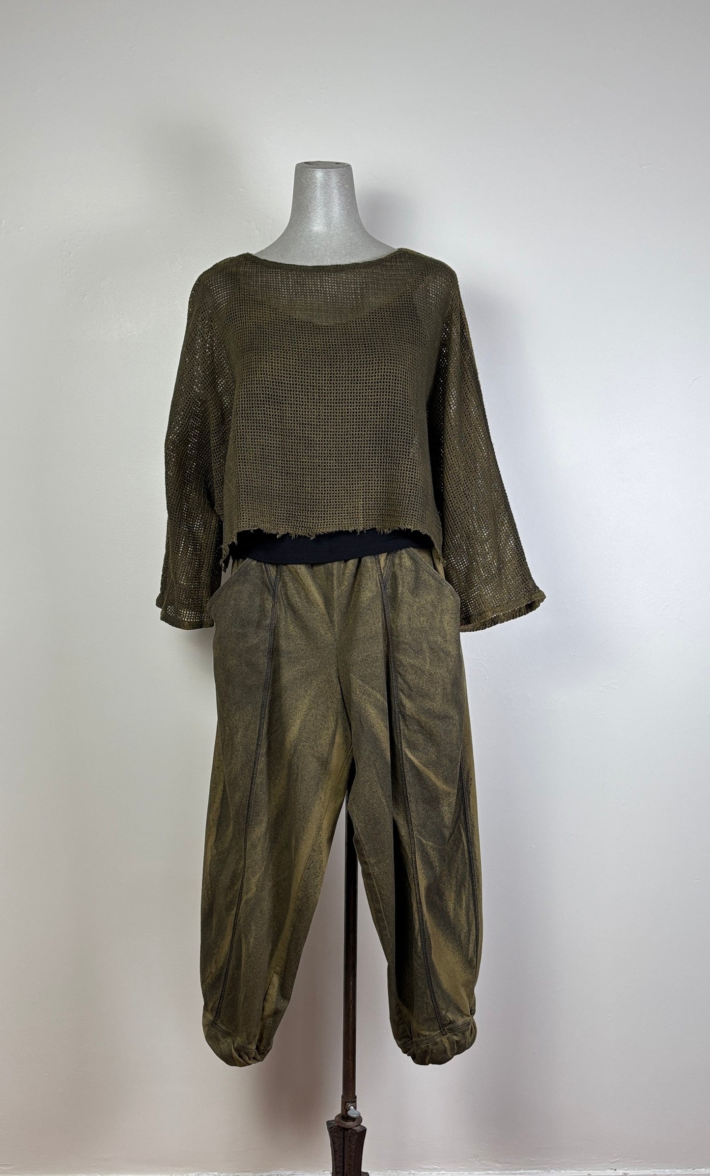 Cynthia Ashby ~ Mira Pant - Camp