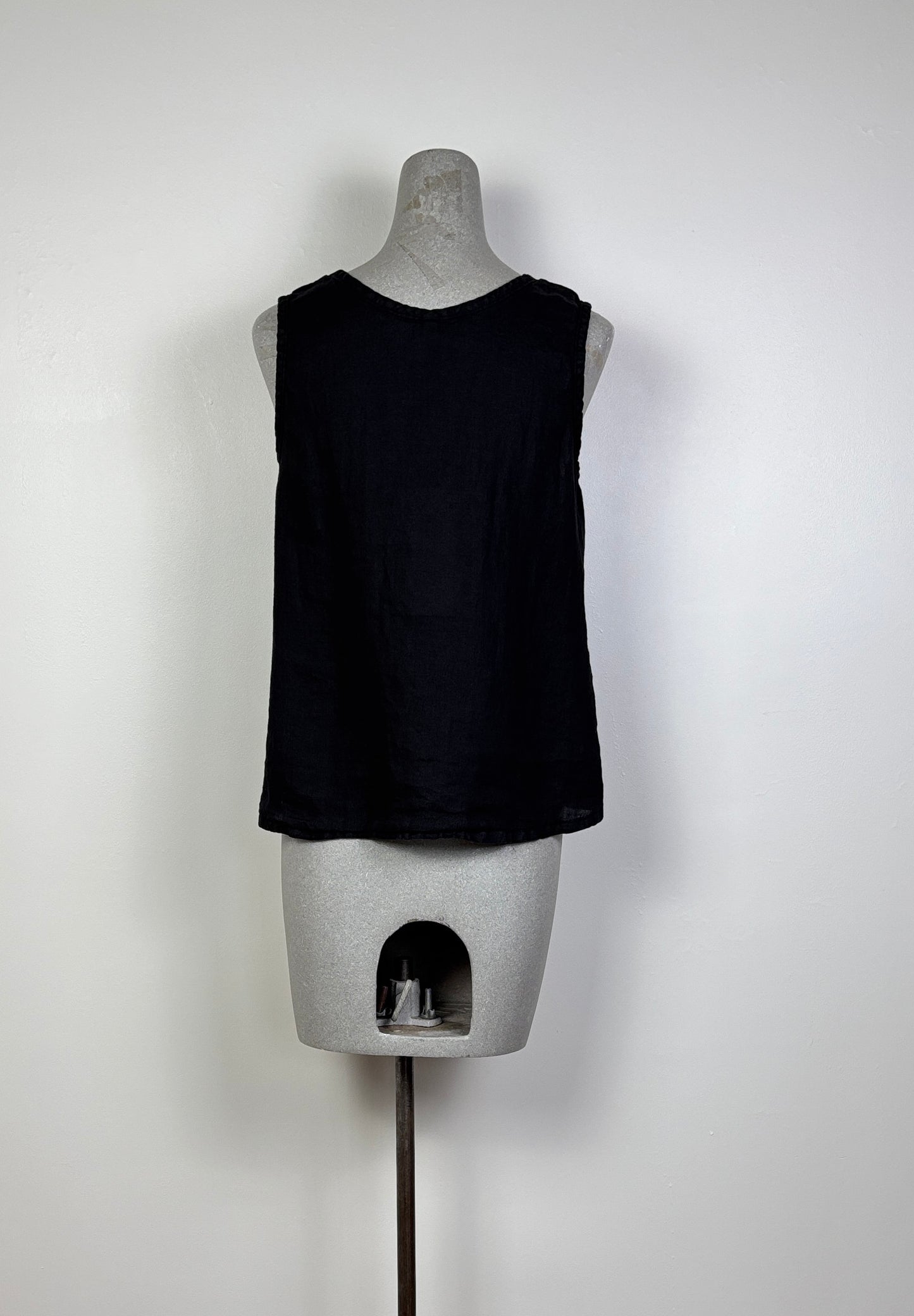 Cynthia Ashby ~ Linen Tank - Black