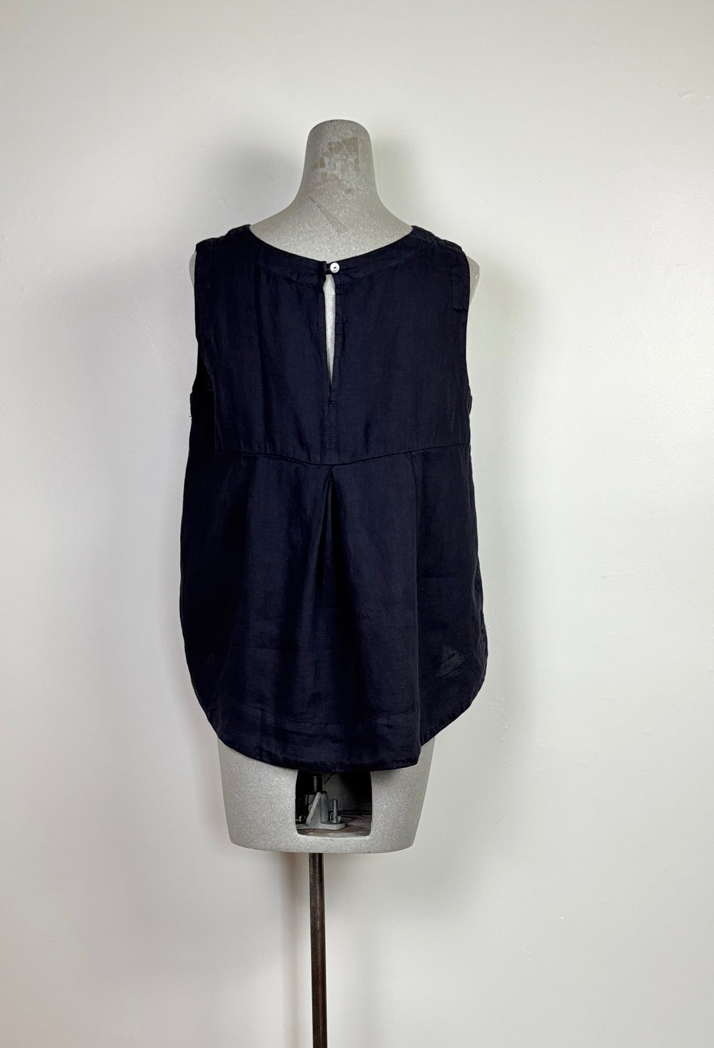 Cut Loose ~ High/Low Linen Tank - Lights Out