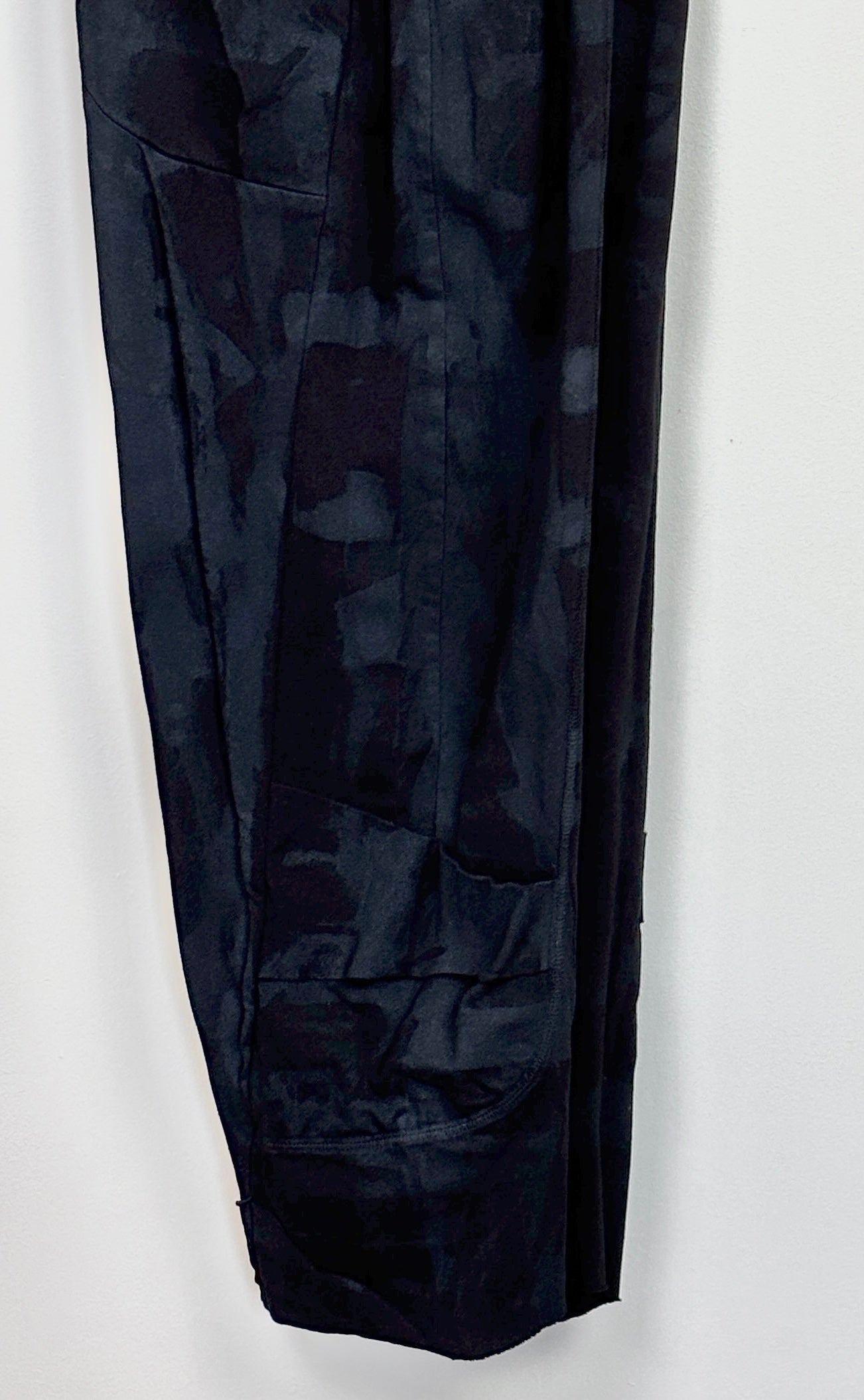 Cynthia Ashby ~ Sage Pants - Traffic Print