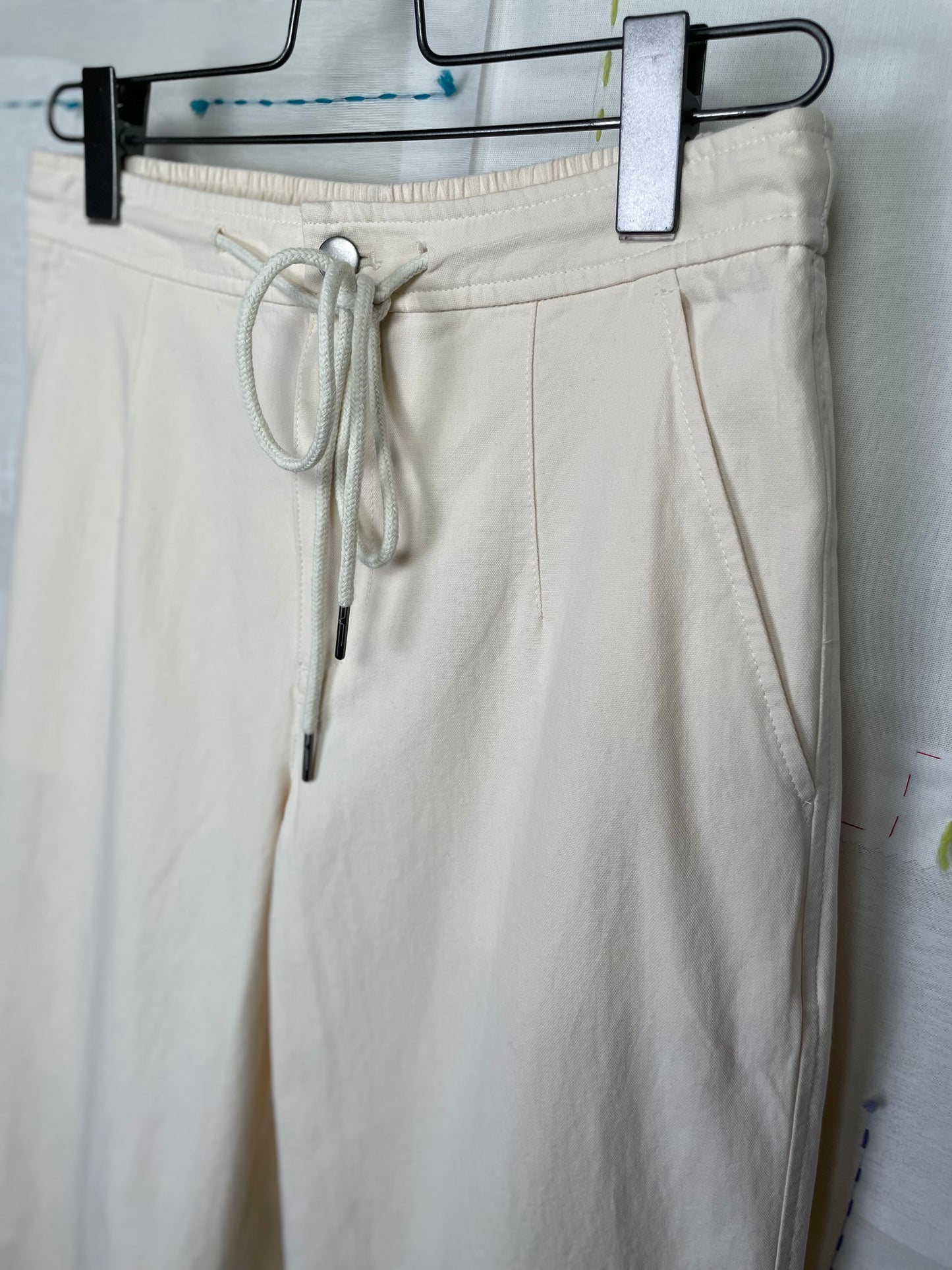 Lilla P Canvas Woven Drawstring Pant ~ Ecru