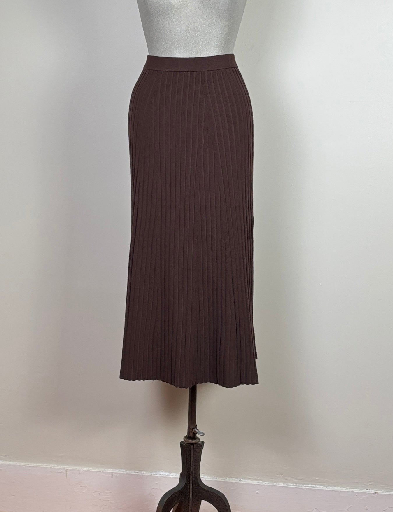 Lilla P. ~ Straight Rib Skirt - Mink