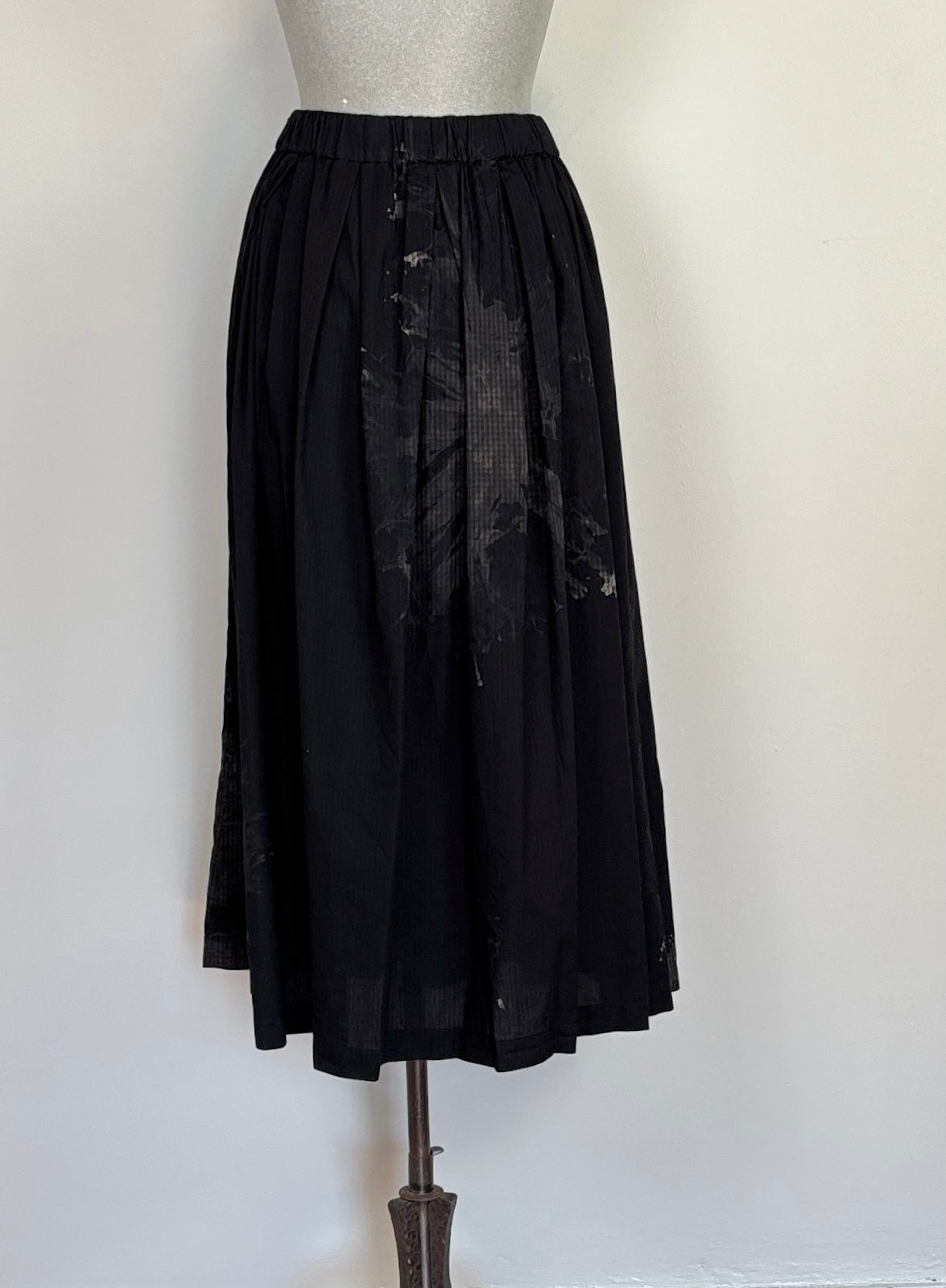 Pas de Calais ~ Cotton Checkered Gathered Skirt - Black