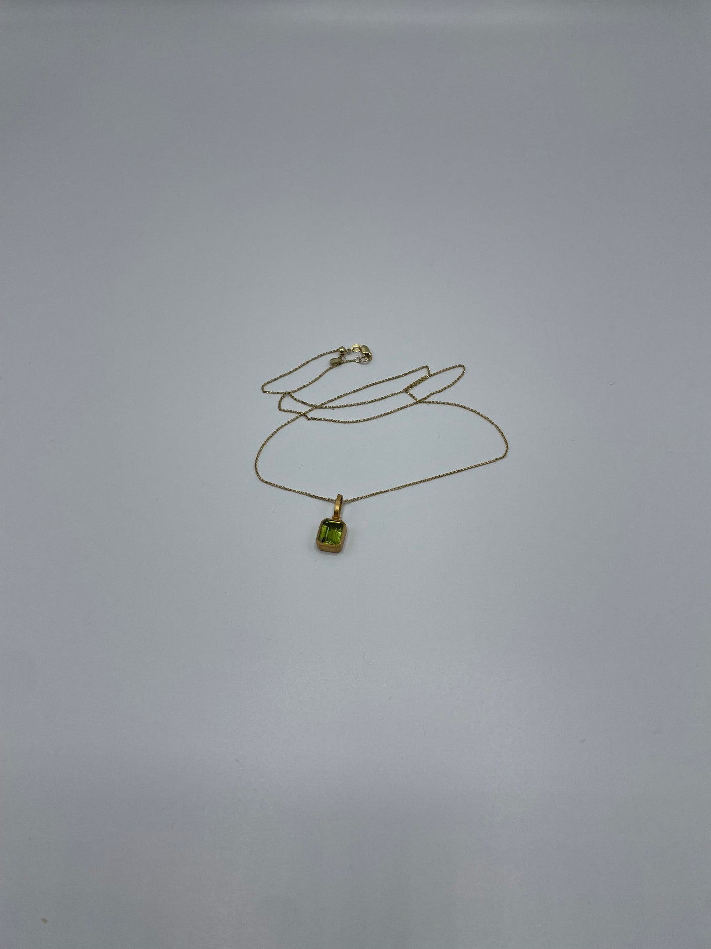 Rebecca Brenner Jewelry ~ Faceted Peridot Bauble on 14K Gold Chain Necklace