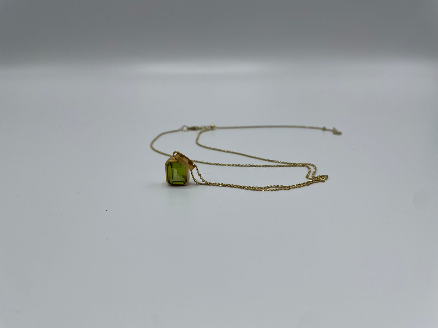 Rebecca Brenner Jewelry ~ Faceted Peridot Bauble on 14K Gold Chain Necklace