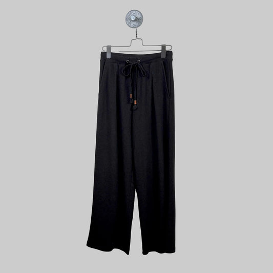 Lilla P. ~  Full Length Pleated Pant - Black