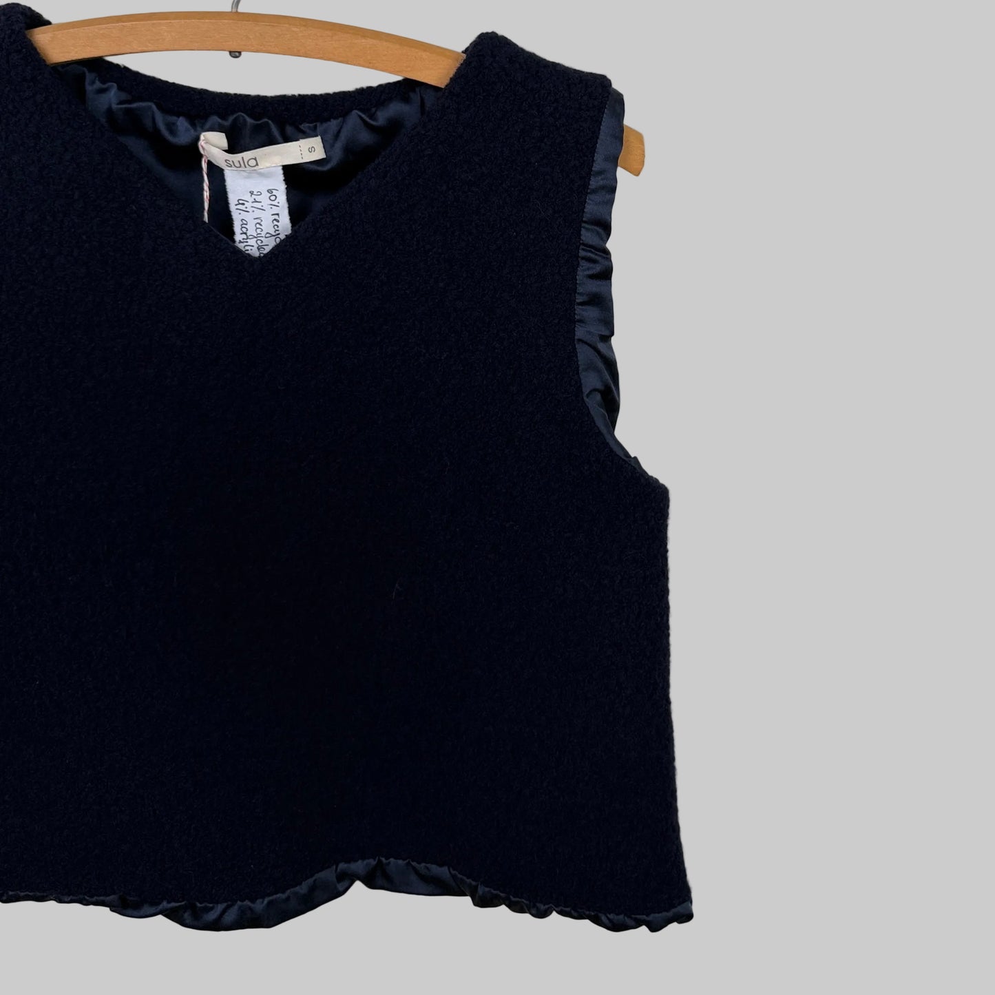 Sula  ~  Mallon Vest - Dark Navy