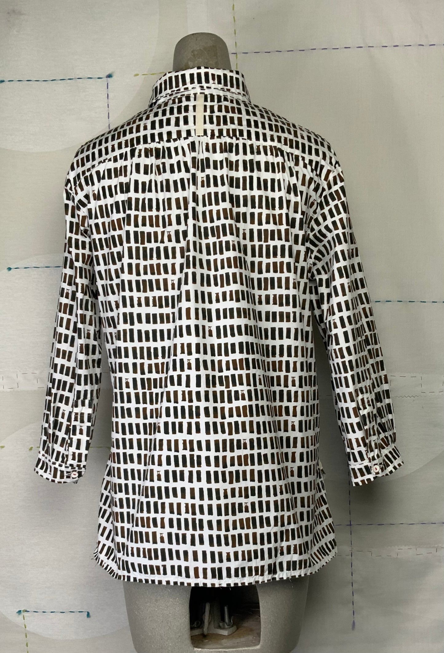 H+ Hannoh Wessel  ~  Shirt Cassia - Brown Sticks Print