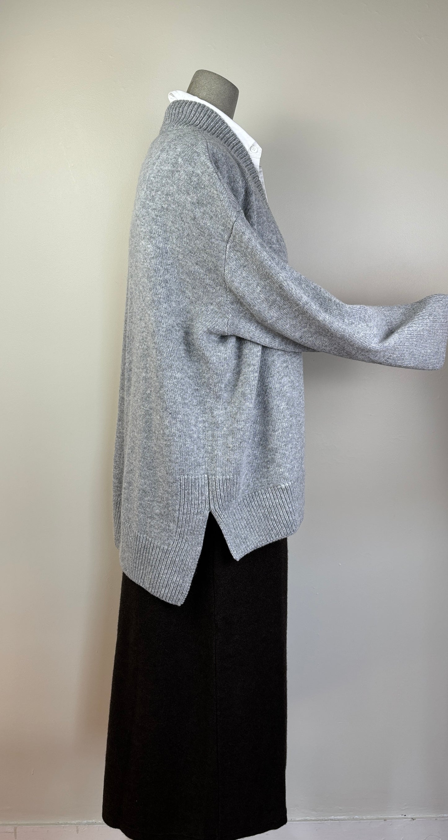 91 Lab  ~  Oversize Cardigan - Light Gray