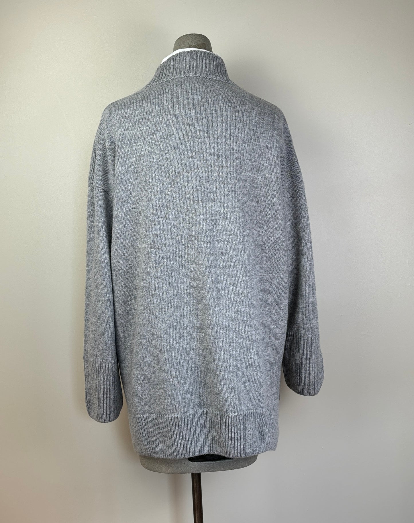 91 Lab  ~  Oversize Cardigan - Light Gray