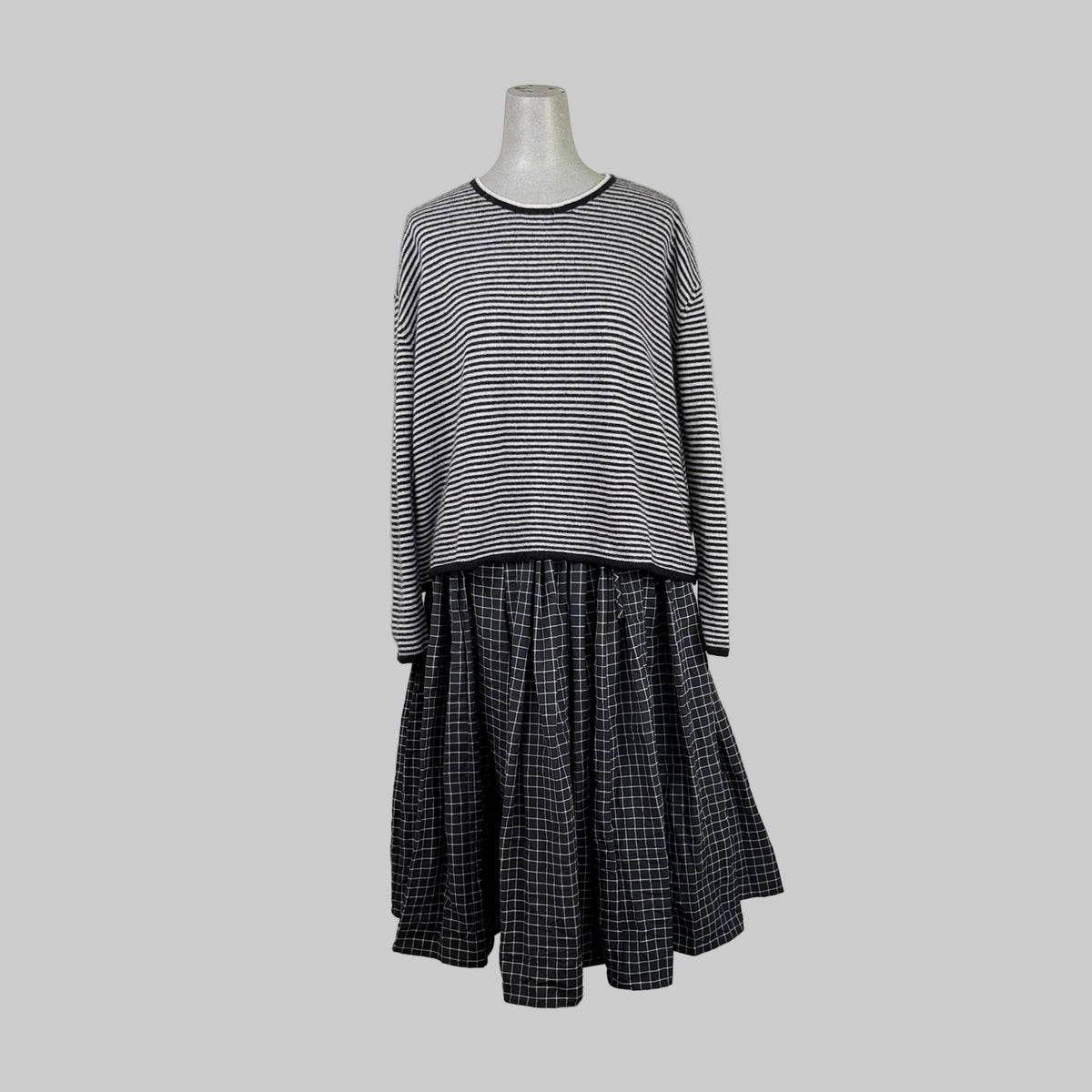 Apuntob  ~  Striped Sweater - Natural/Black