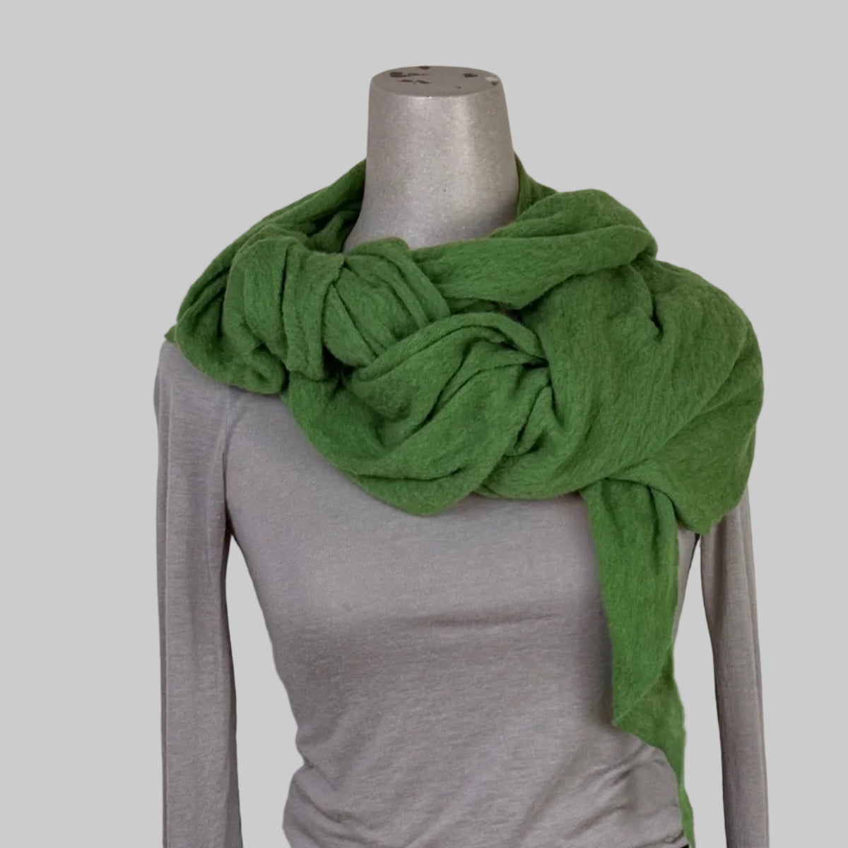 Pin 1876  ~  Cashmere Diamond Scarf - Grass Green
