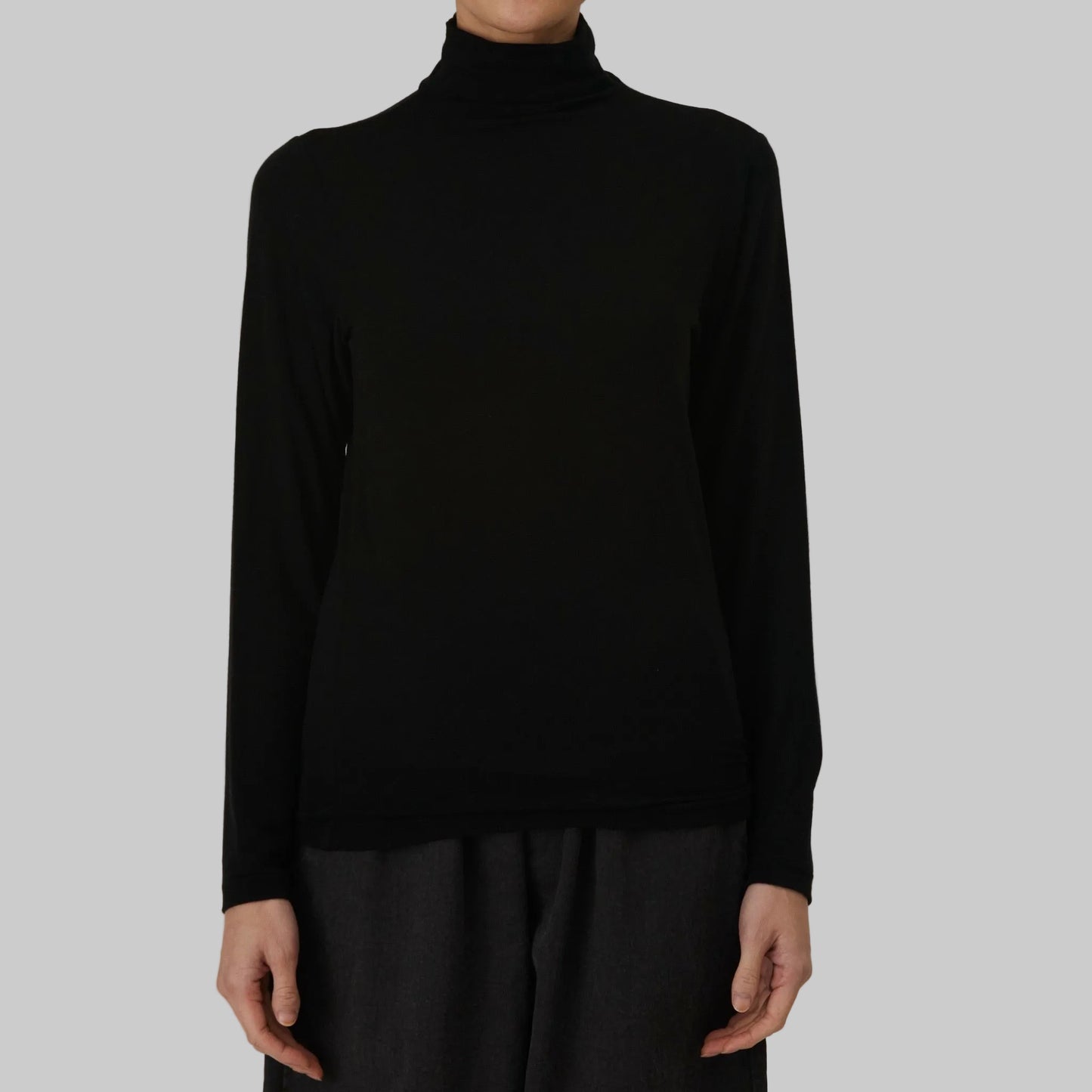 Pas de Calais  ~  Lyocell/Cashmere Turtleneck - Black