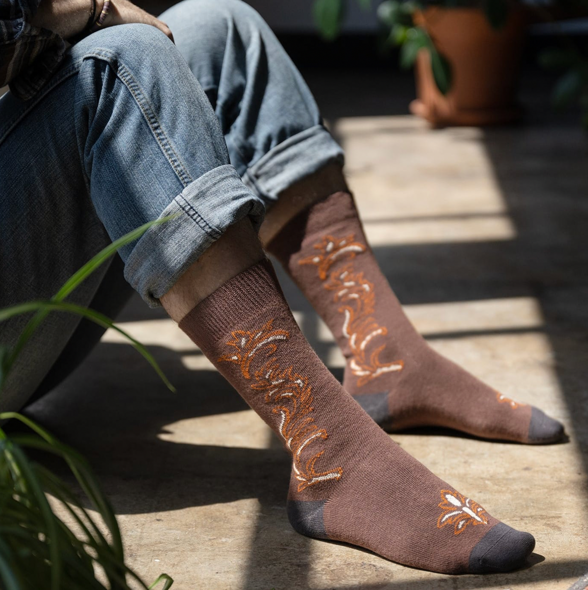 Zkano   ~  Western Embroidery Crew - Mahogany