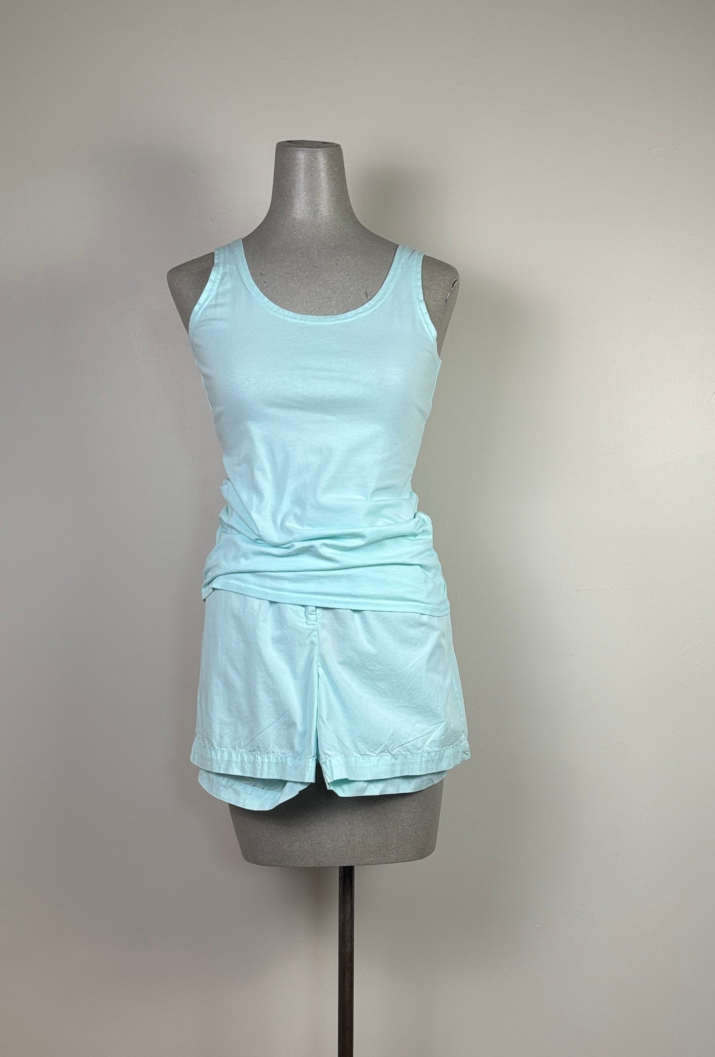 Cut Loose  ~  Even Longer Tank - Fountain