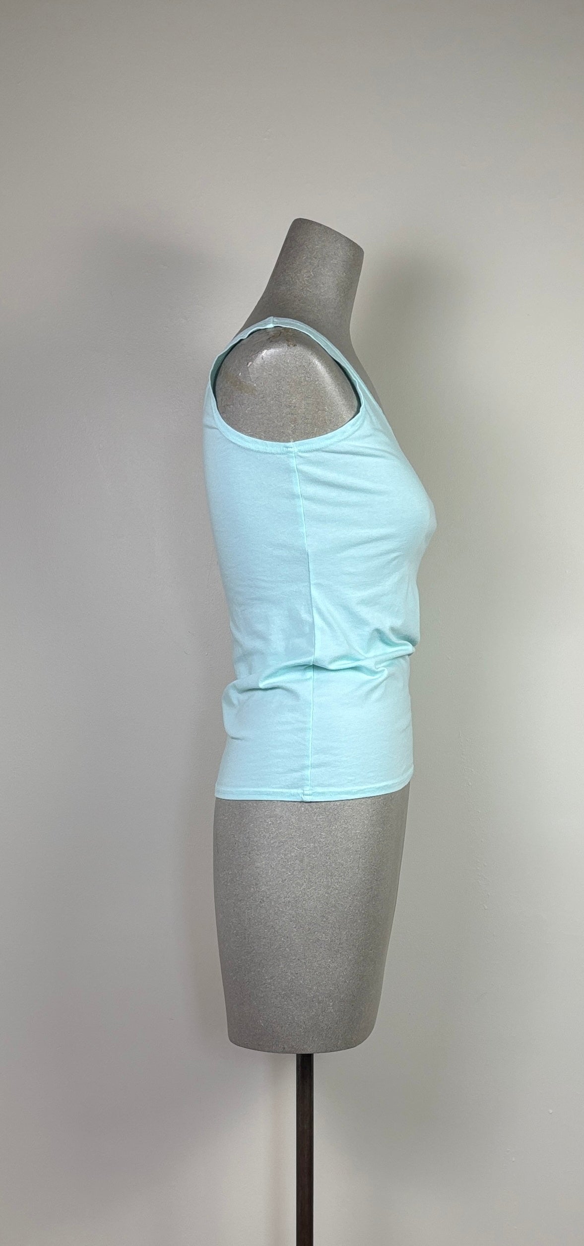 Cut Loose  ~  Even Longer Tank - Fountain