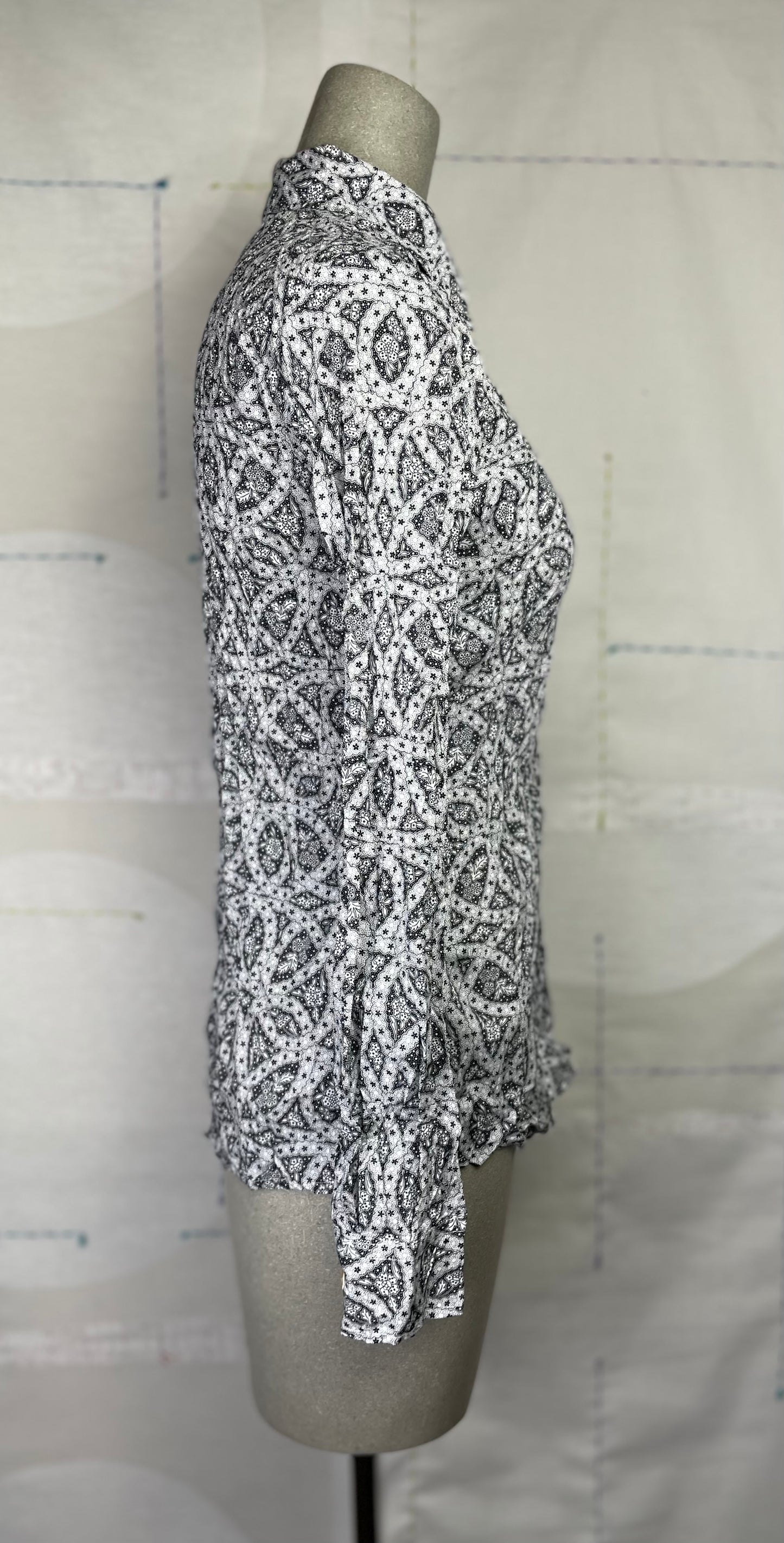 Miki Thumb  ~ Grandi Shirt-Black/White Print