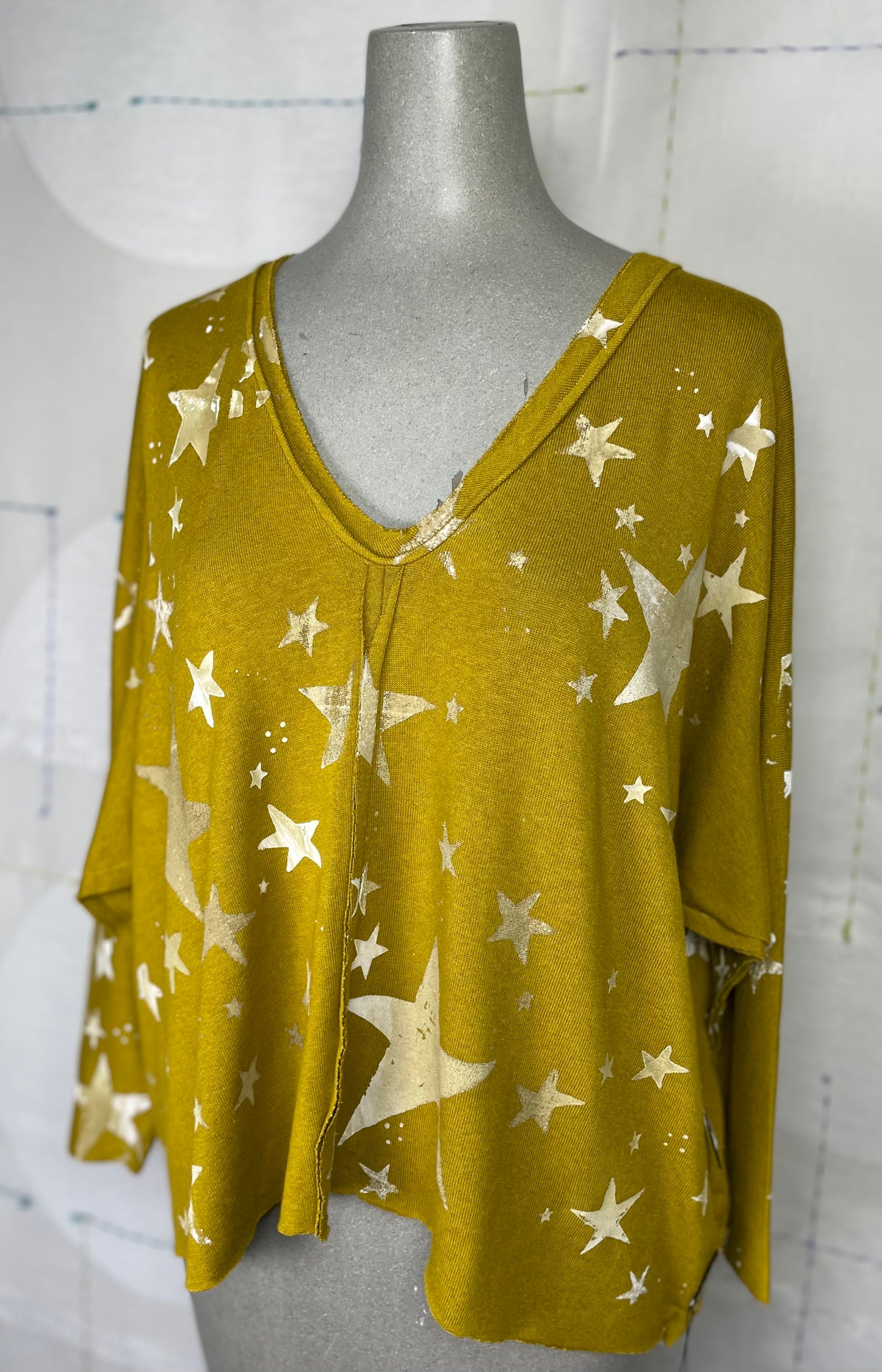 Paper Temples  ~ Vanya V-neck Pullover-Mustard Ombré Stars
