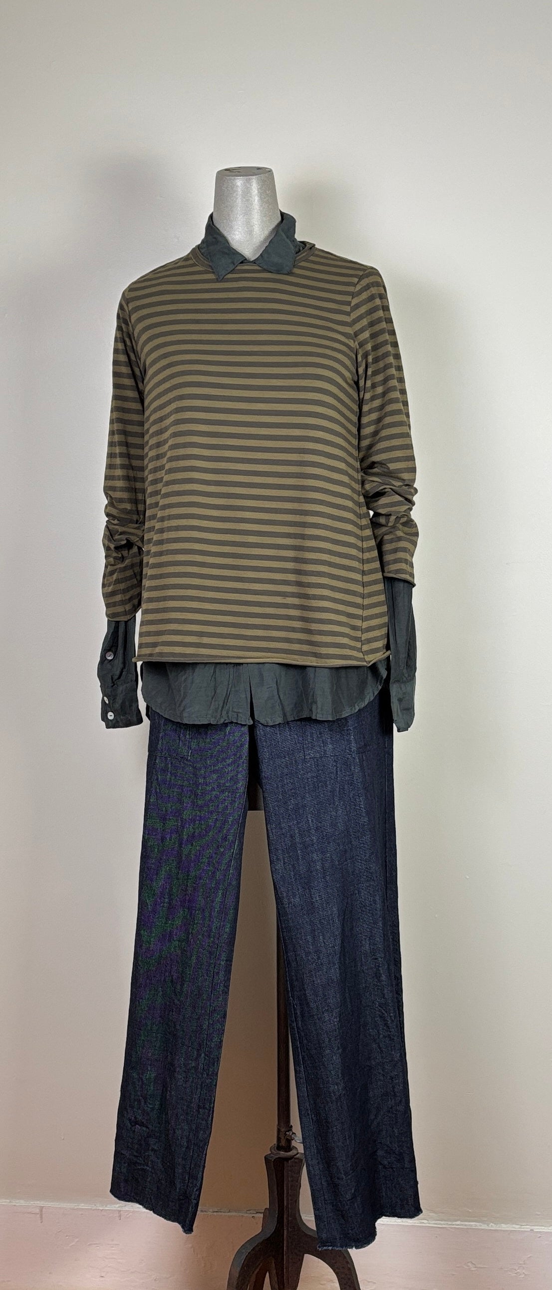 Sula  ~  Man Shirt - Jet Set