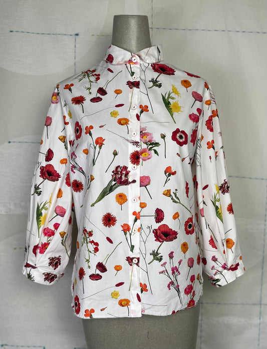 H+ Hannoh Wessel  ~  Shirt Celia - Red Flowers Print