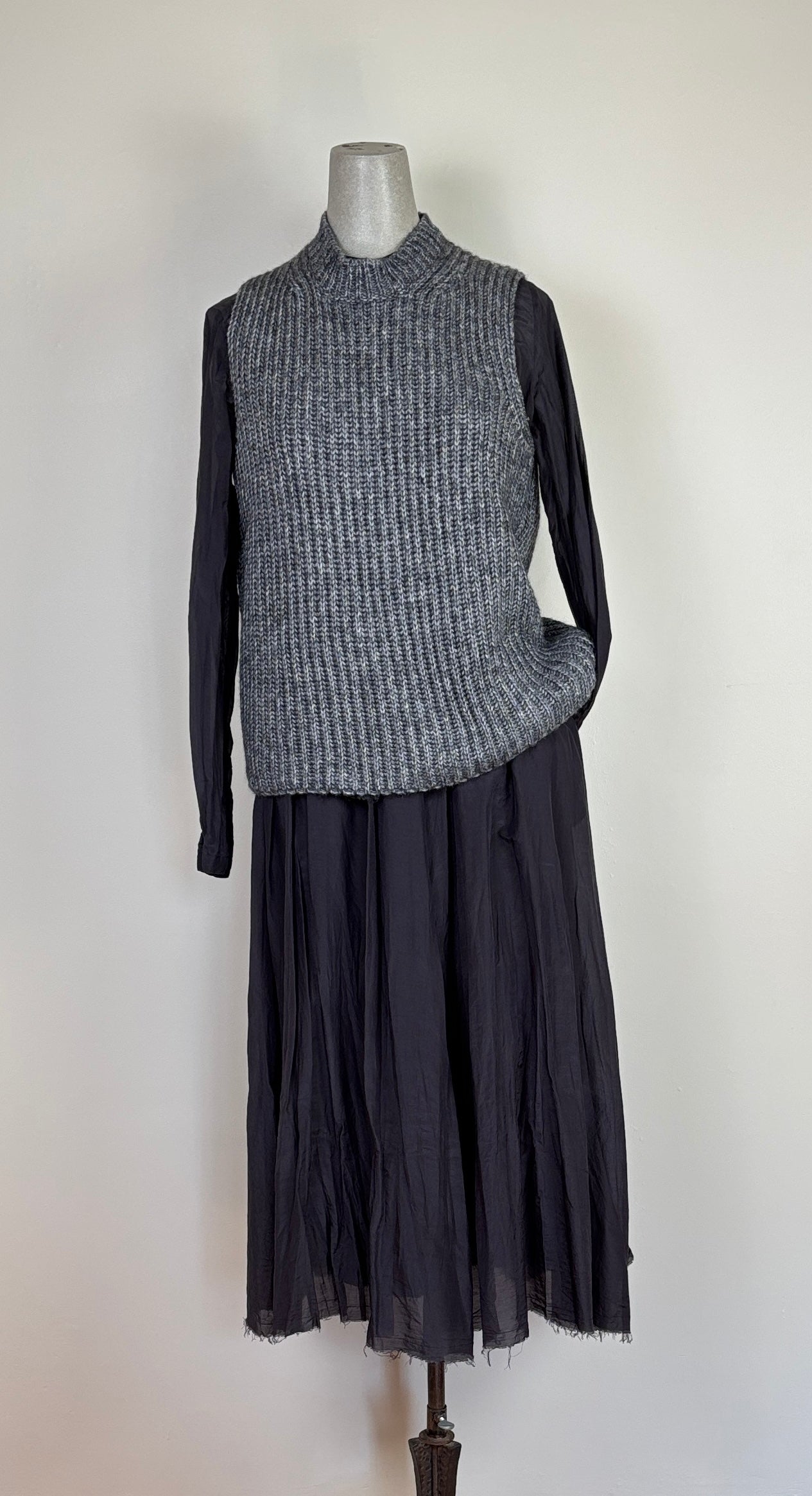 Pas de Calais  ~  Stand Collar Blouse - Navy