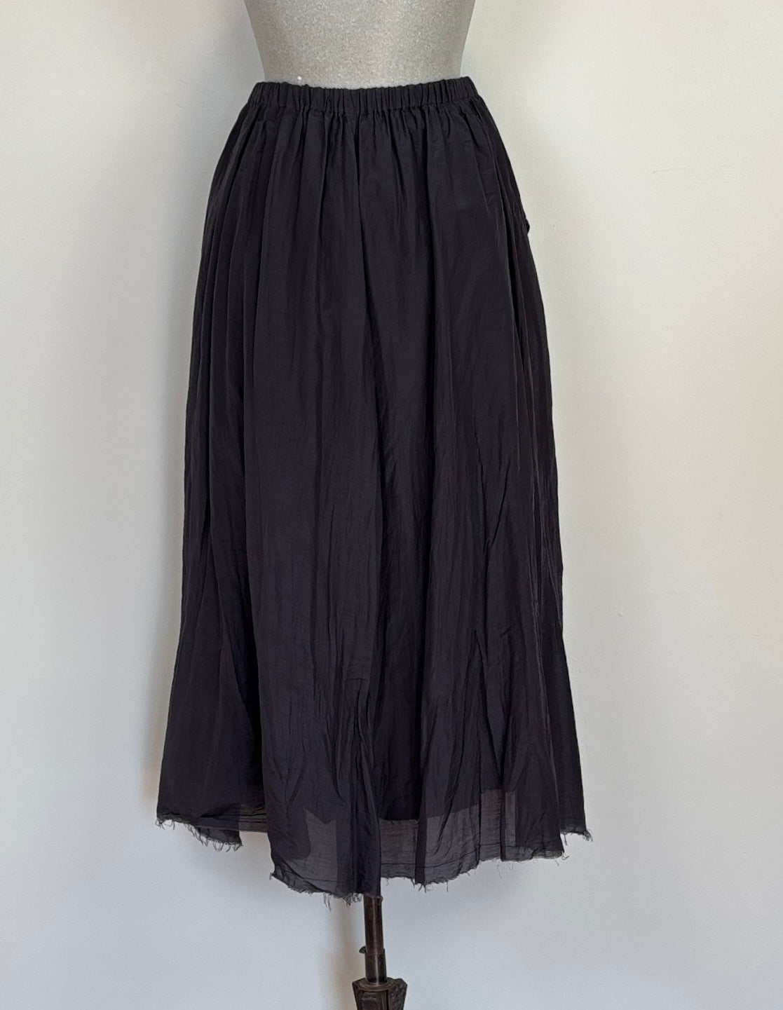 Pas de Calais  ~ Cotton and Silk Lawn Long Skirt - Navy