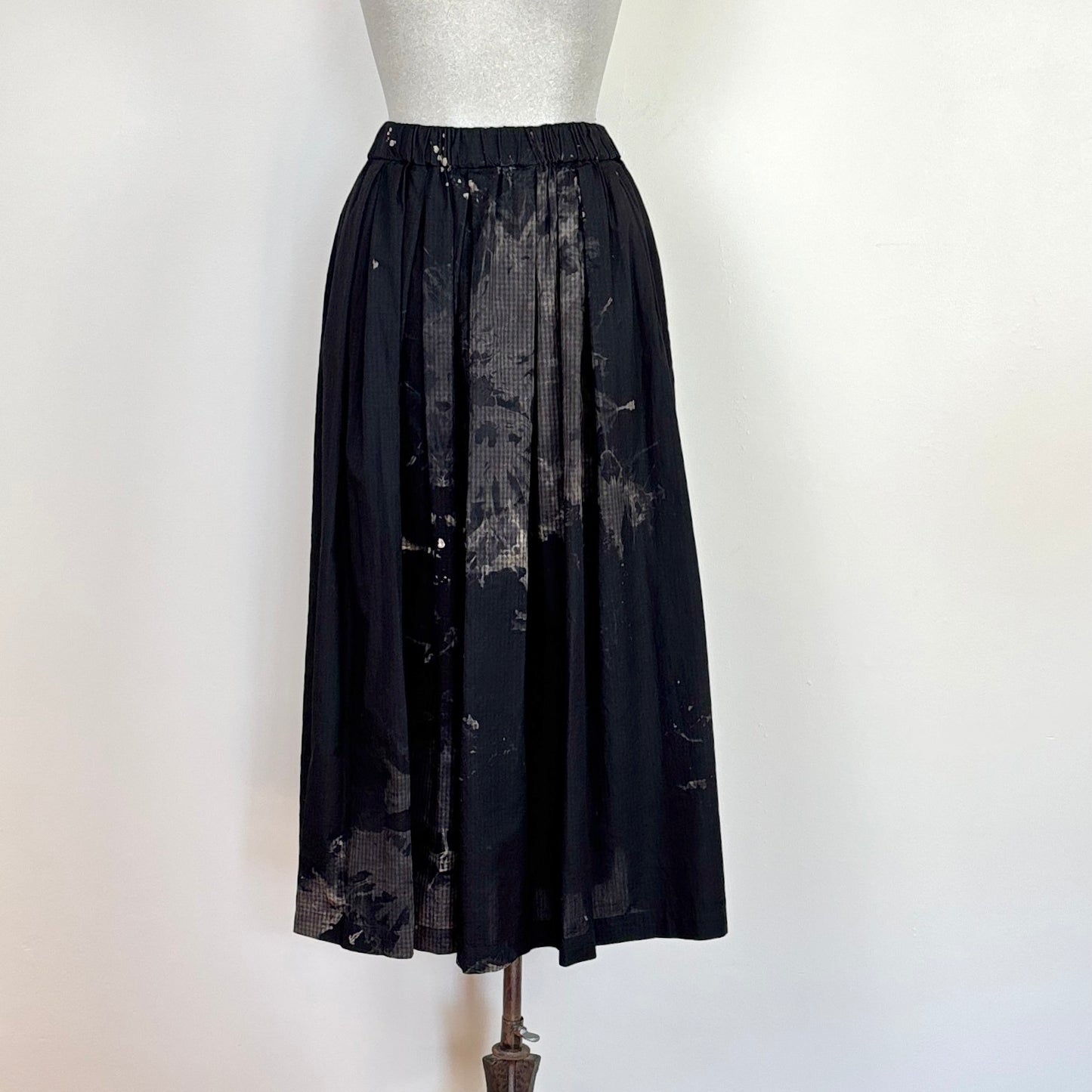 Pas de Calais  ~  Cotton Checkered Gathered Skirt - Black