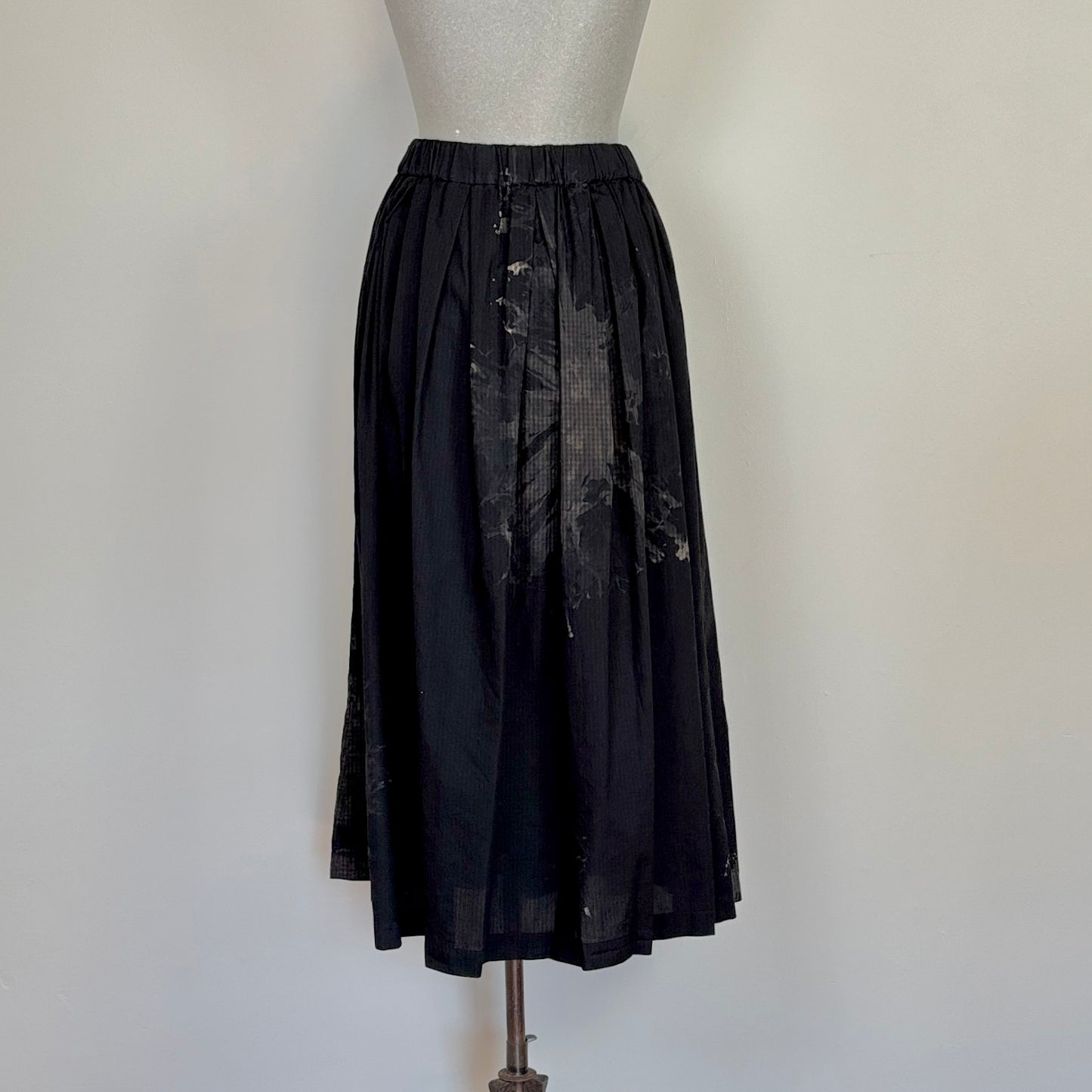 Pas de Calais  ~  Cotton Checkered Gathered Skirt - Black