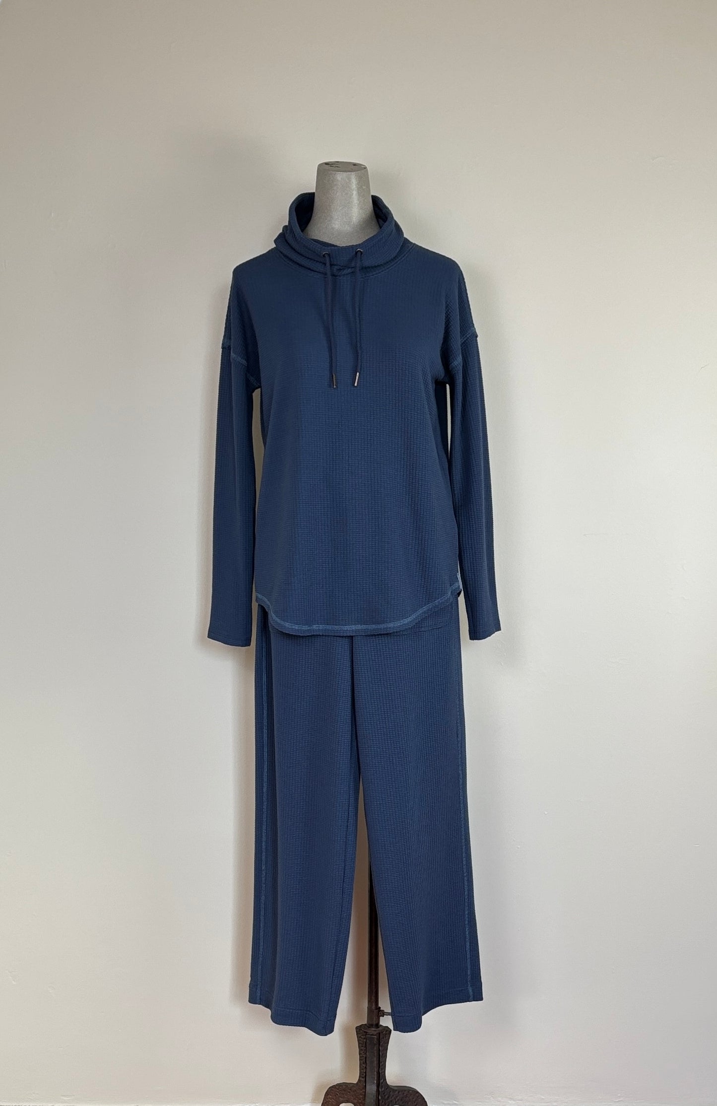 Lilla P. ~  Textured Waffle Patch Pocket Pant - Ink