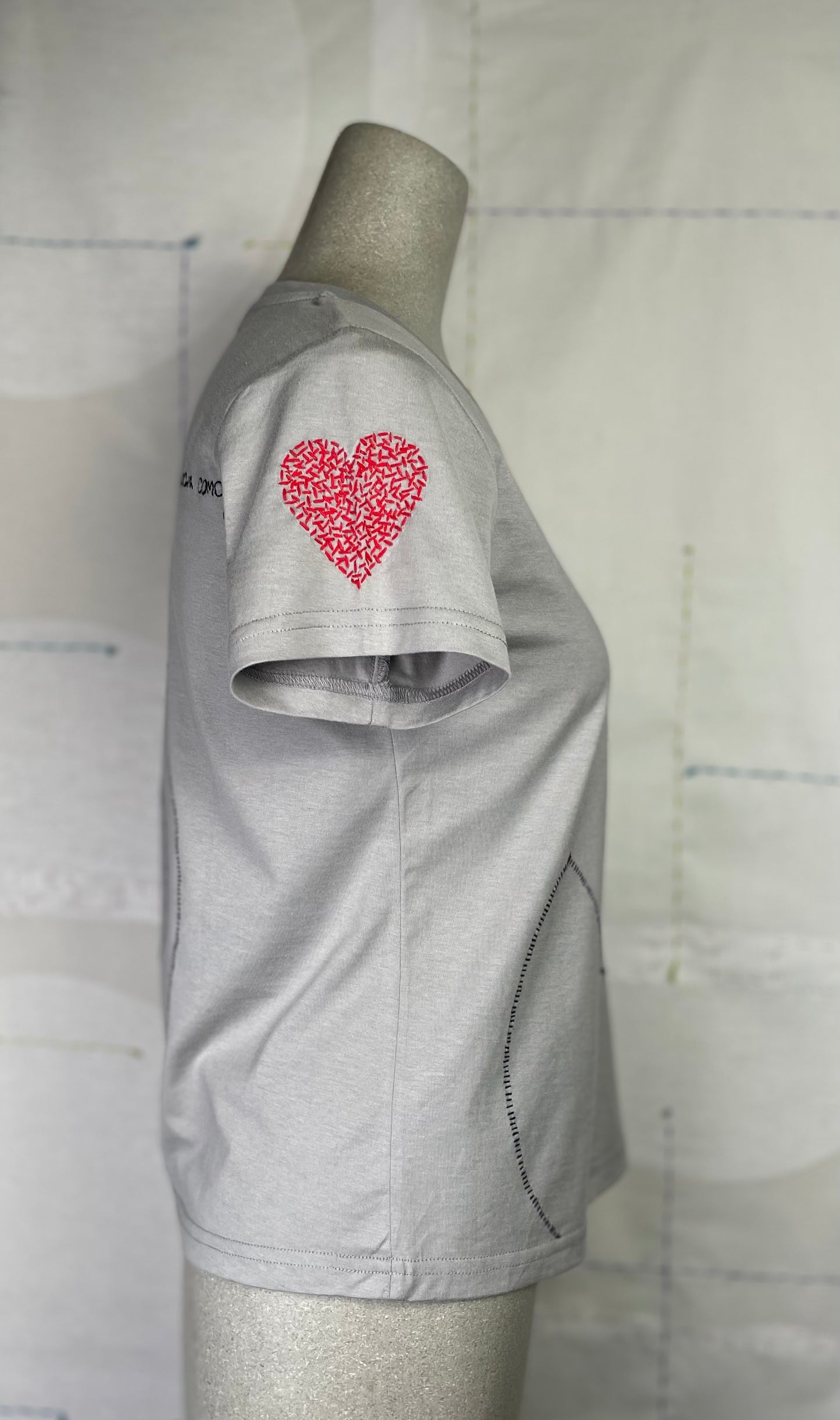 Cats With A Heart  ~  Hermana T-Shirt - Grey