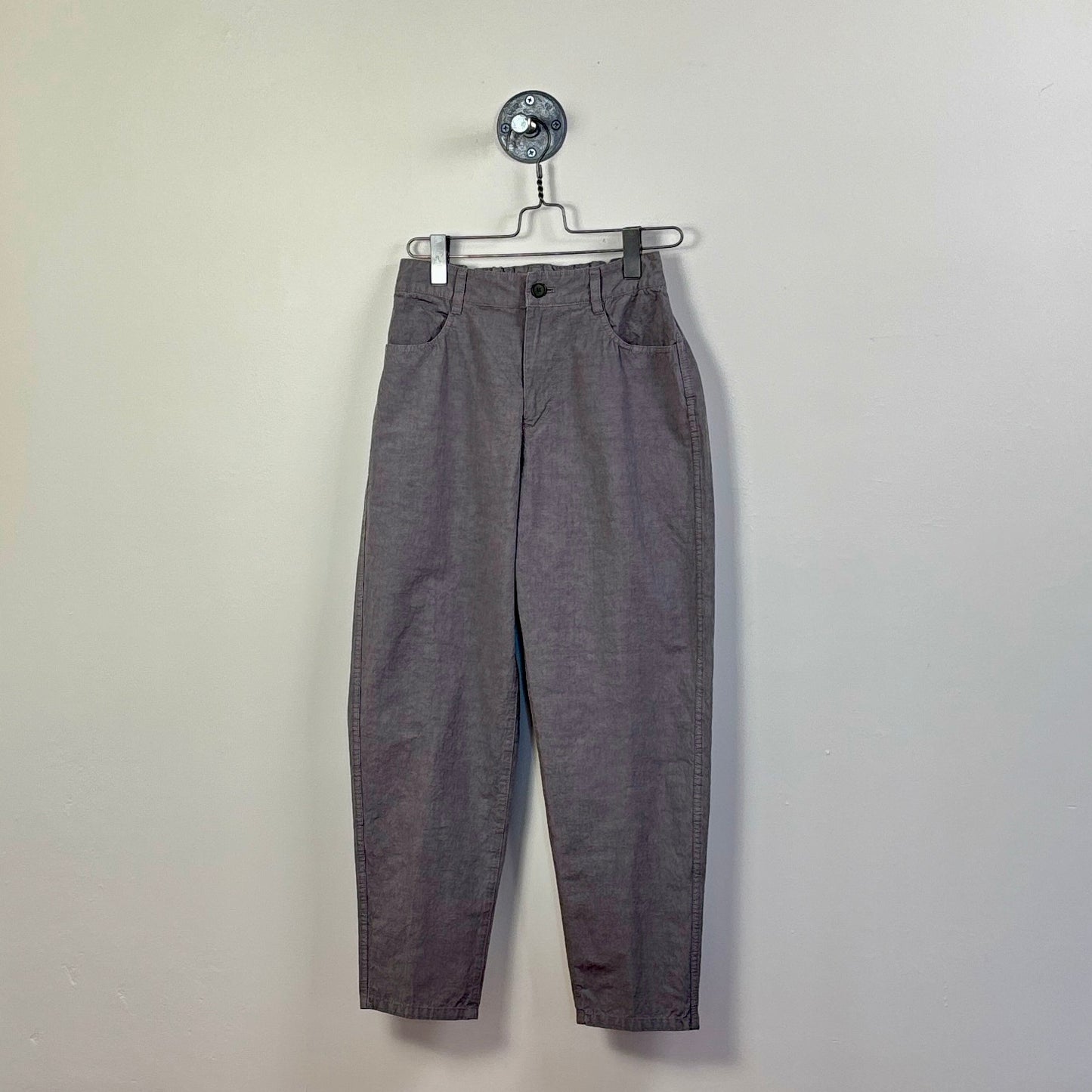 Pas de Calais  ~  High Density Plain Weave Loose Slim Pants - Grey