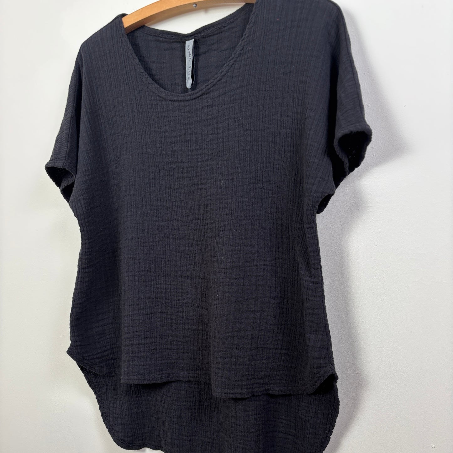 Cynthia Ashby  ~  Elliot Top - Black