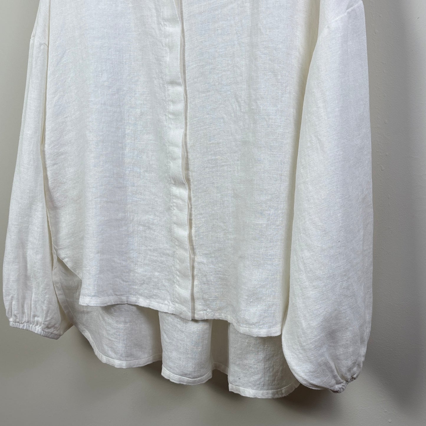 Beaumont Organic  ~   Amanda-May - Off White