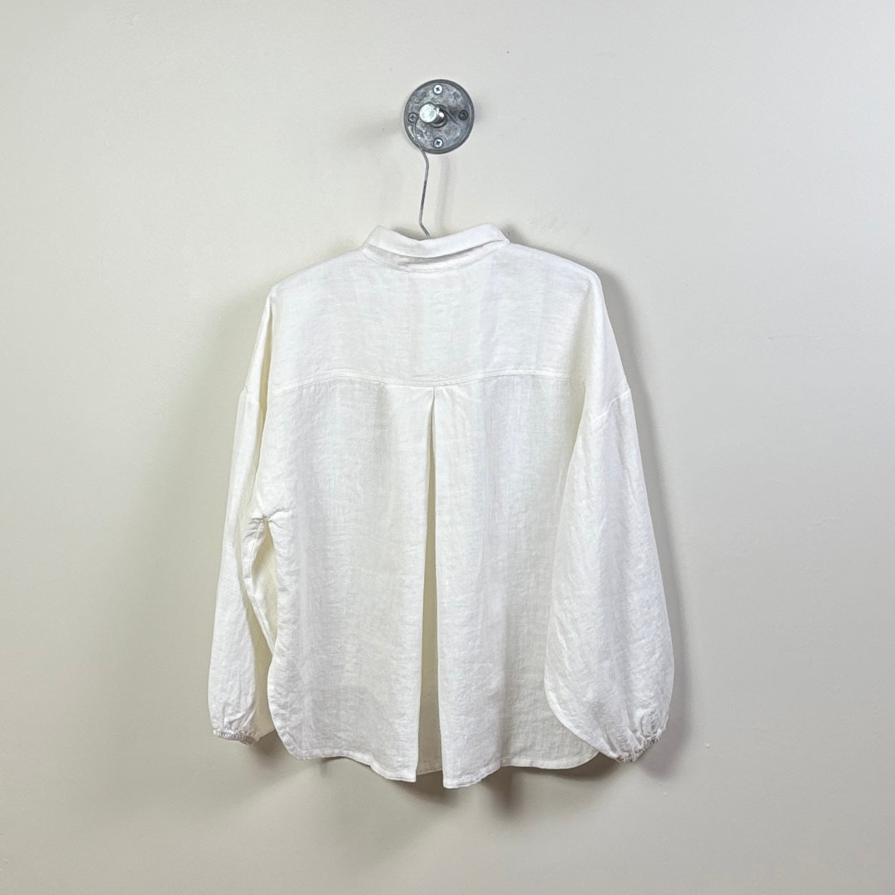 Beaumont Organic  ~   Amanda-May - Off White