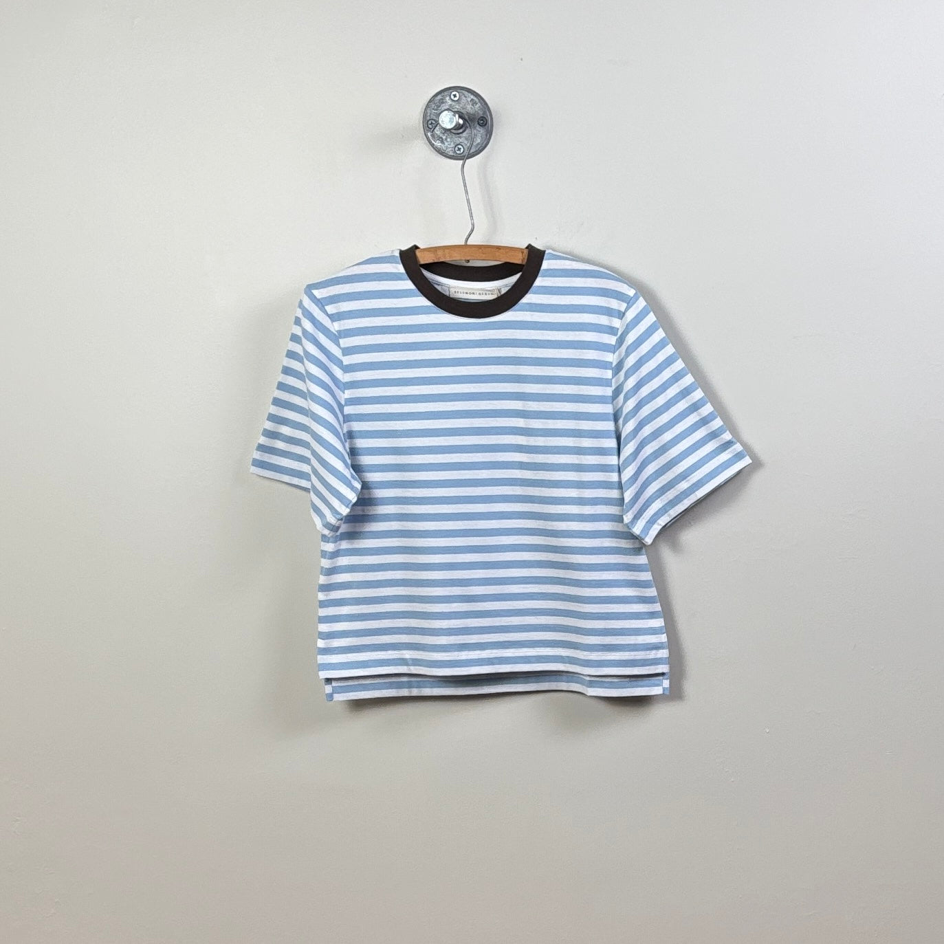 Beaumont Organic  ~  Bay-Sue - Blue/White
