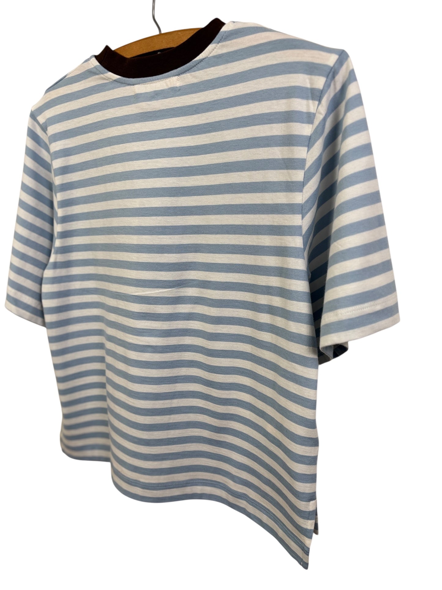 Beaumont Organic  ~  Bay-Sue - Blue/White
