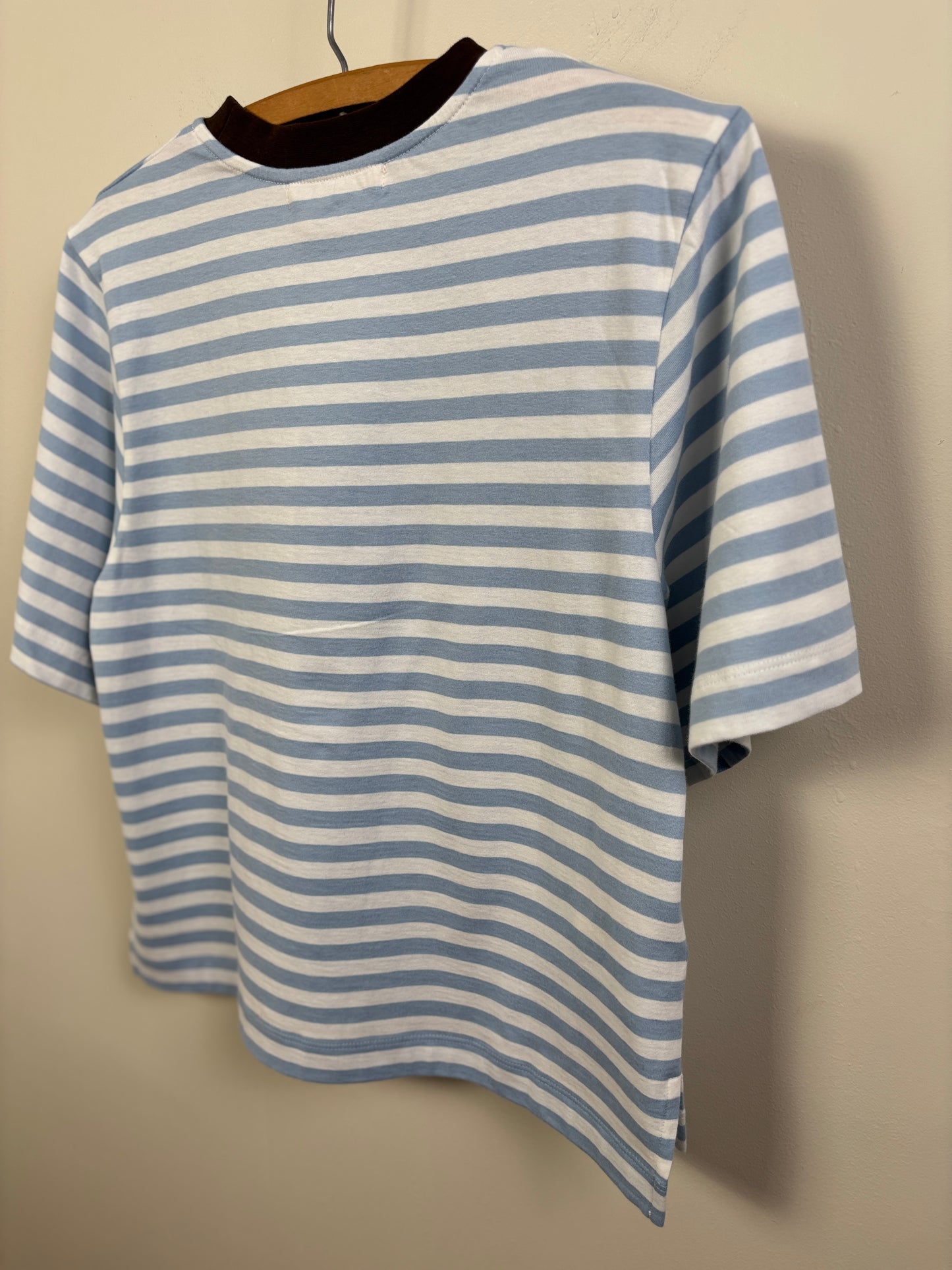 Beaumont Organic  ~  Bay-Sue - Blue/White