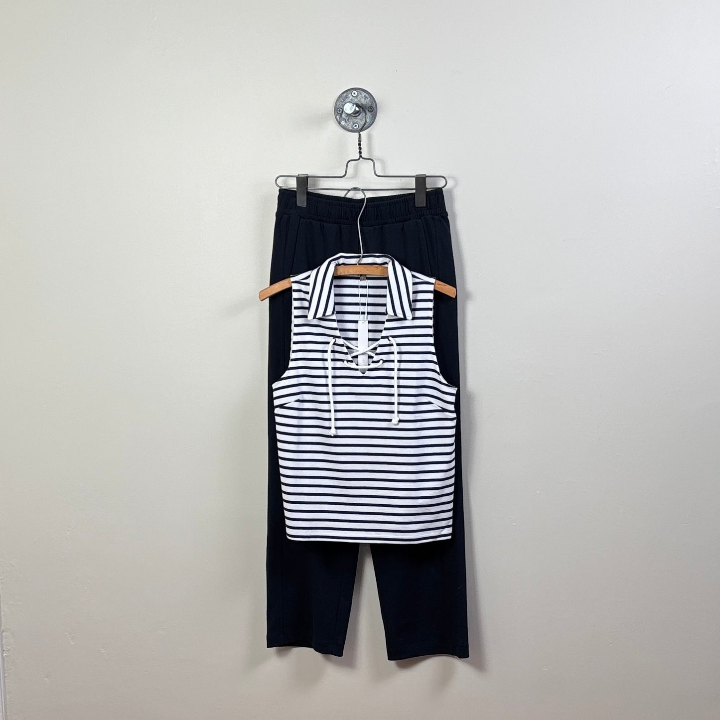 Lilla P. ~  Side Panel Straight Leg Pant - Navy